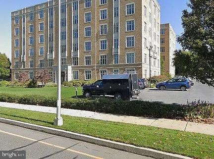 1525 N FRONT STREET 313