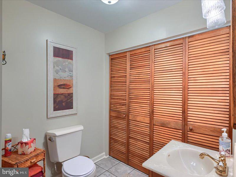 WINDSOR TWP - Residential