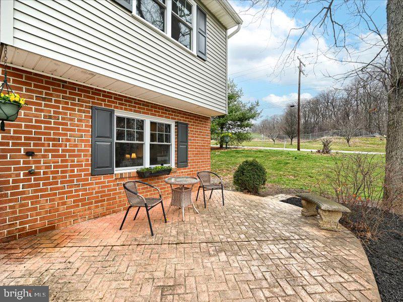 WINDSOR TWP - Residential