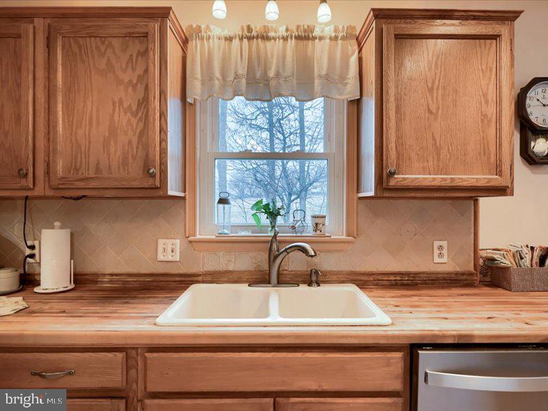 WINDSOR TWP - Residential