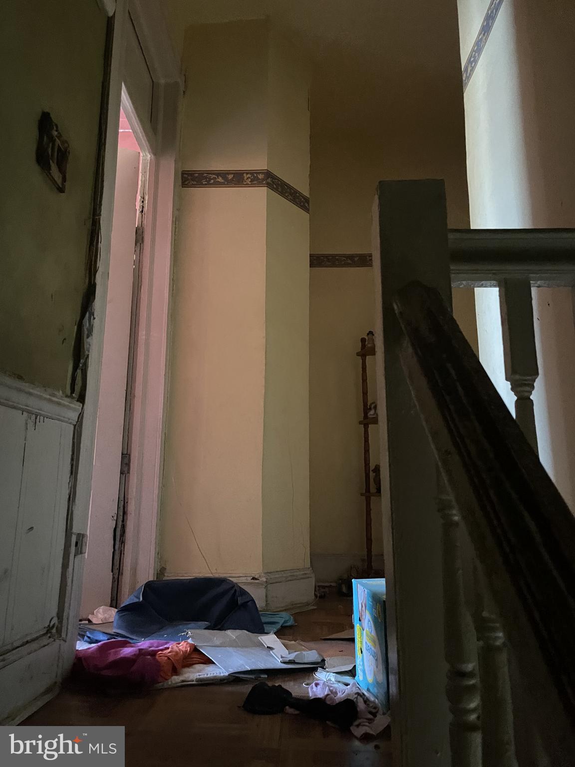 2738 W MOSHER STREET