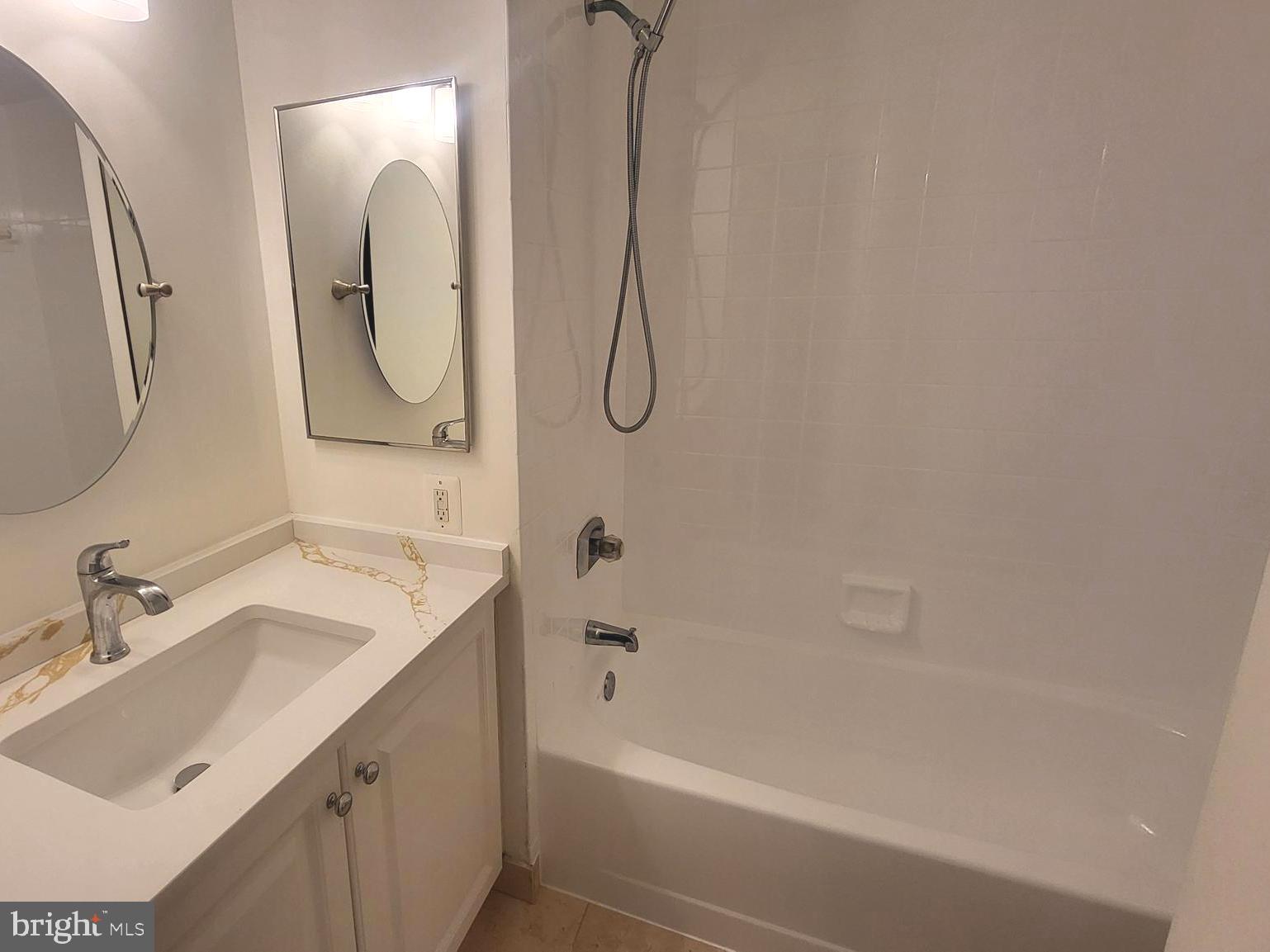 GROSVENOR PARK - Residential