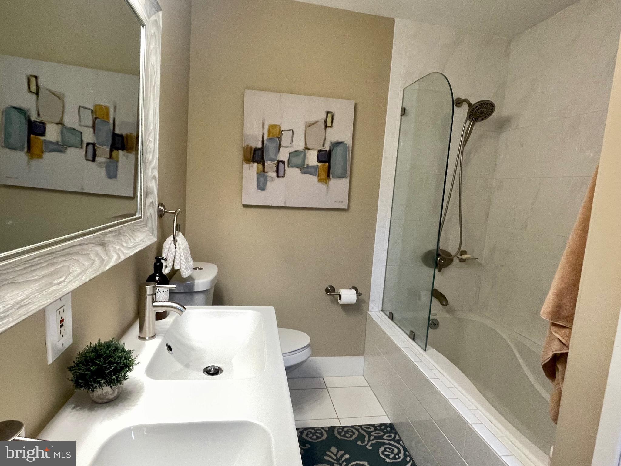 RESTON - Residential Lease