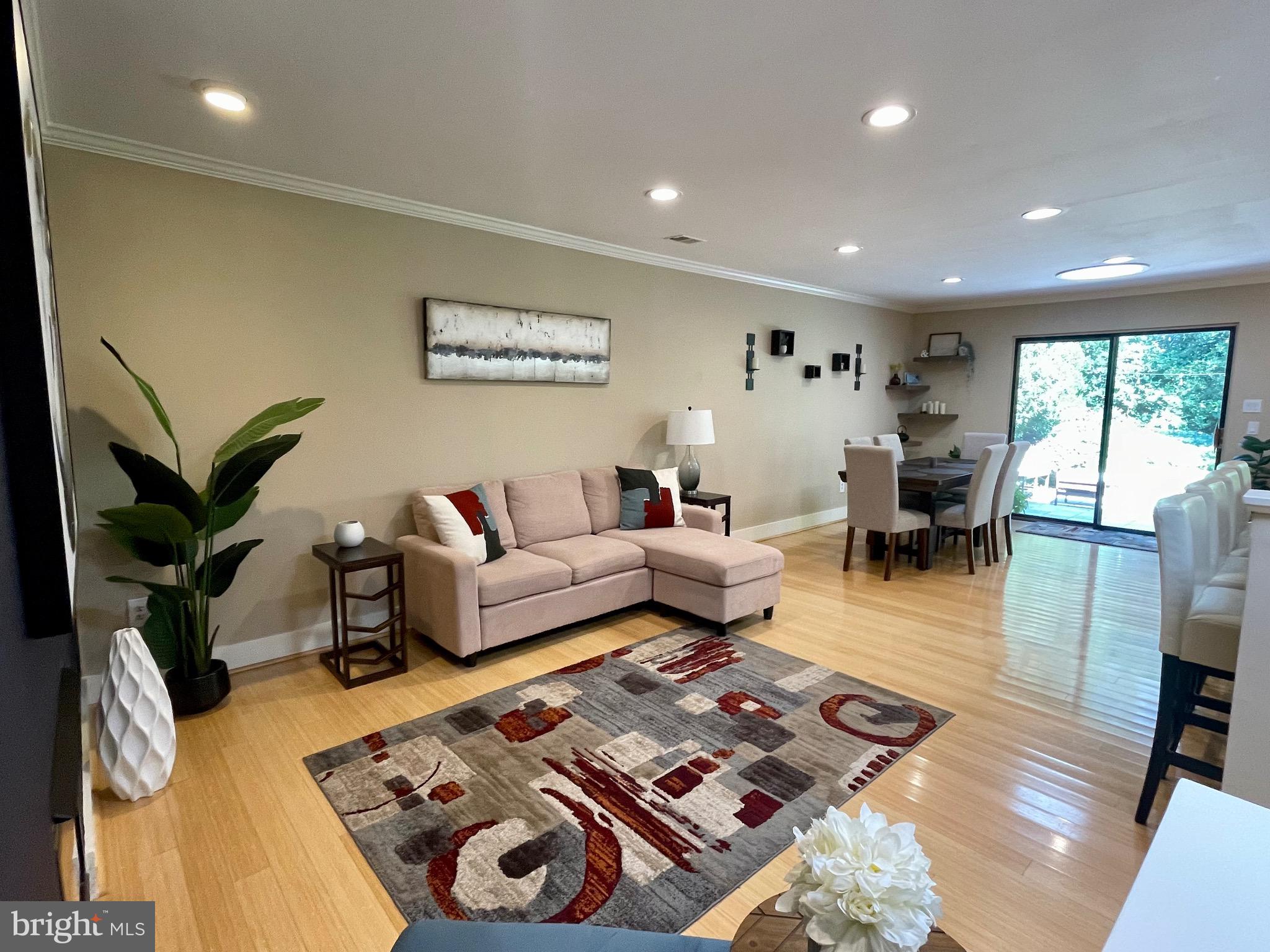 RESTON - Residential Lease