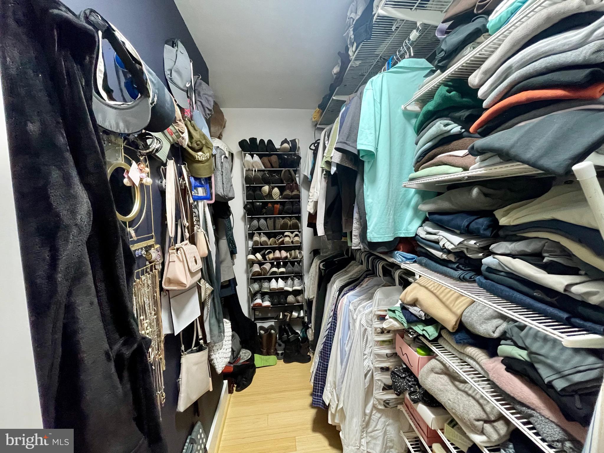 RESTON - Residential Lease