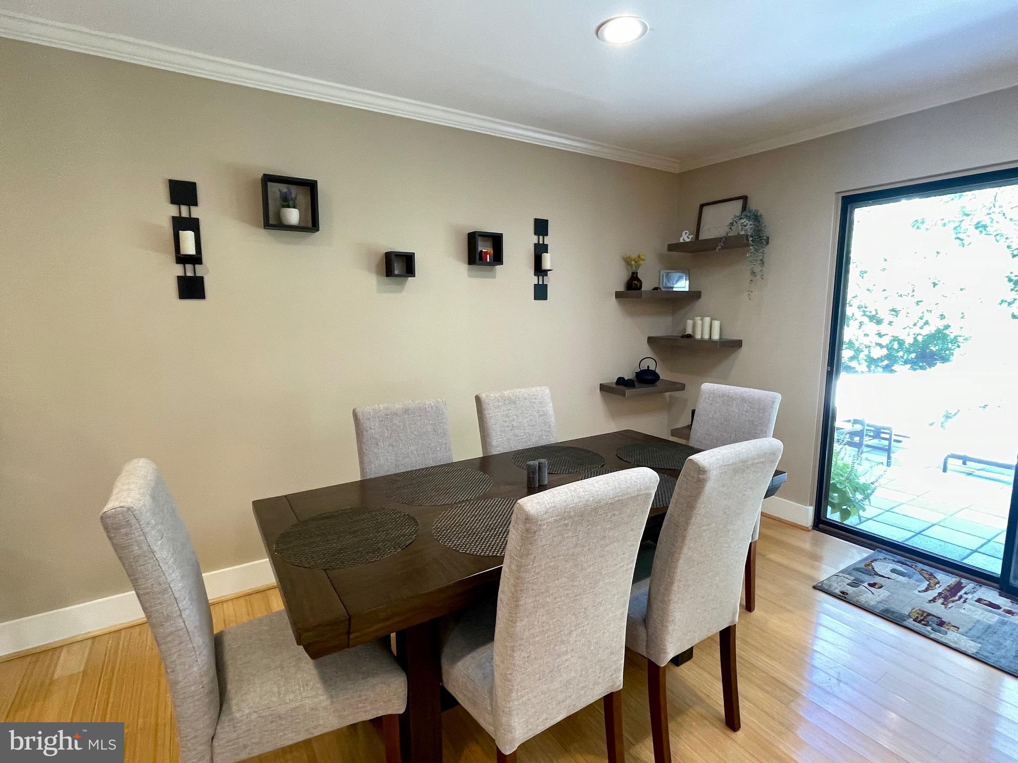 RESTON - Residential Lease