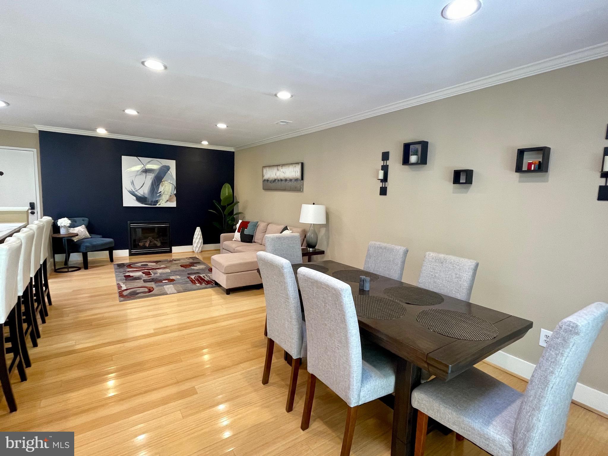 RESTON - Residential Lease