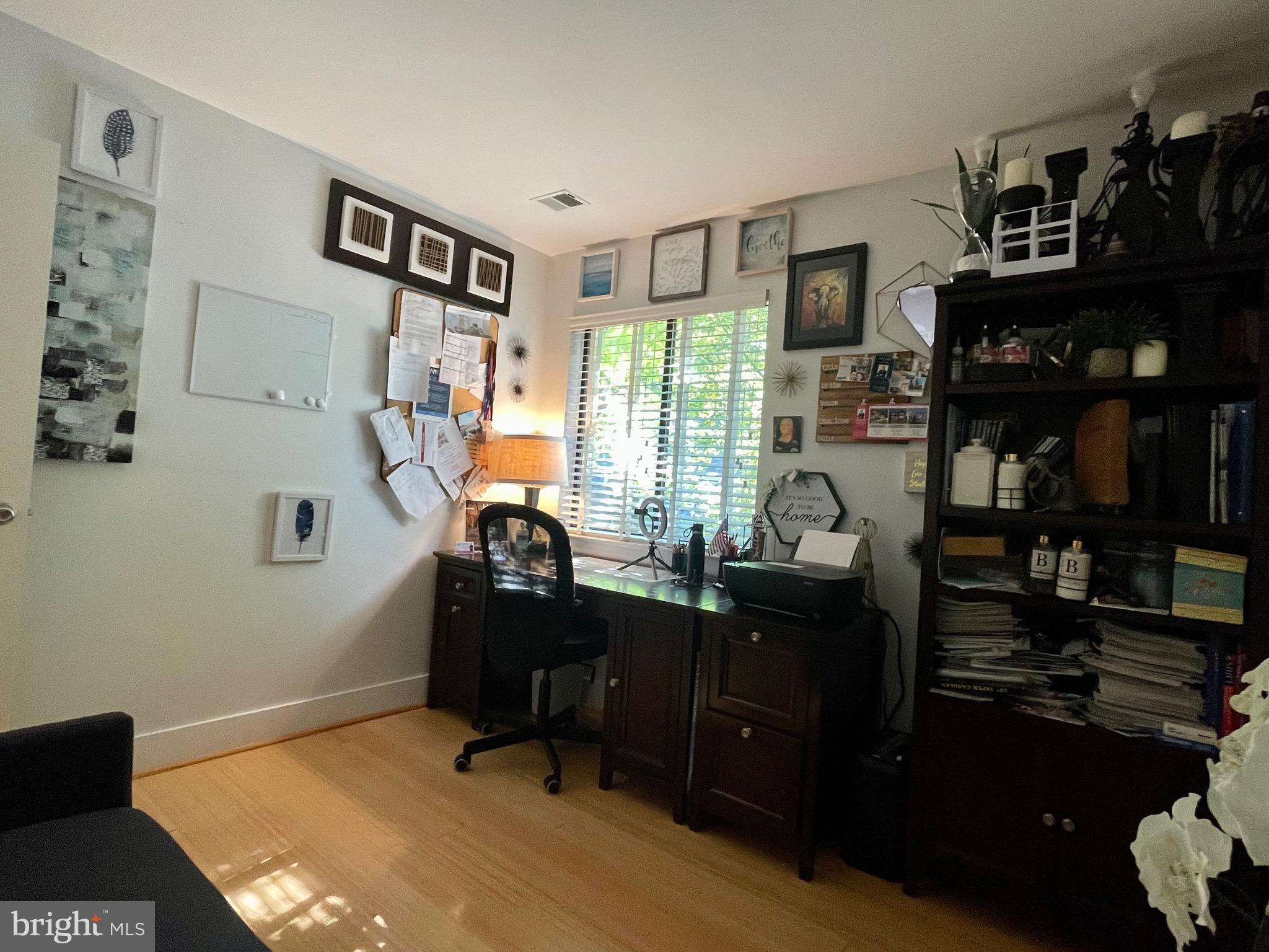 RESTON - Residential Lease