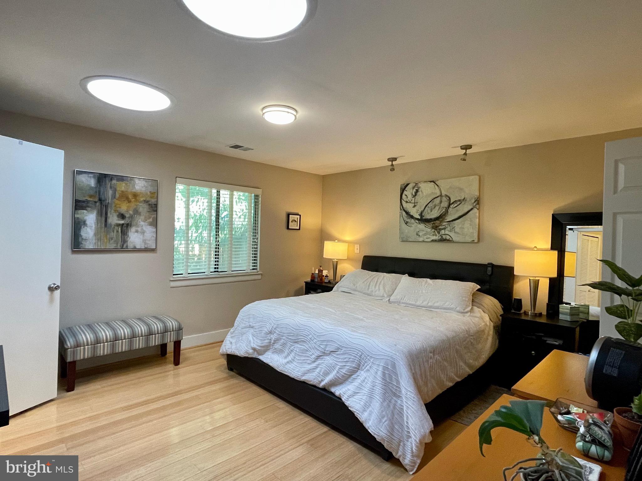 RESTON - Residential Lease