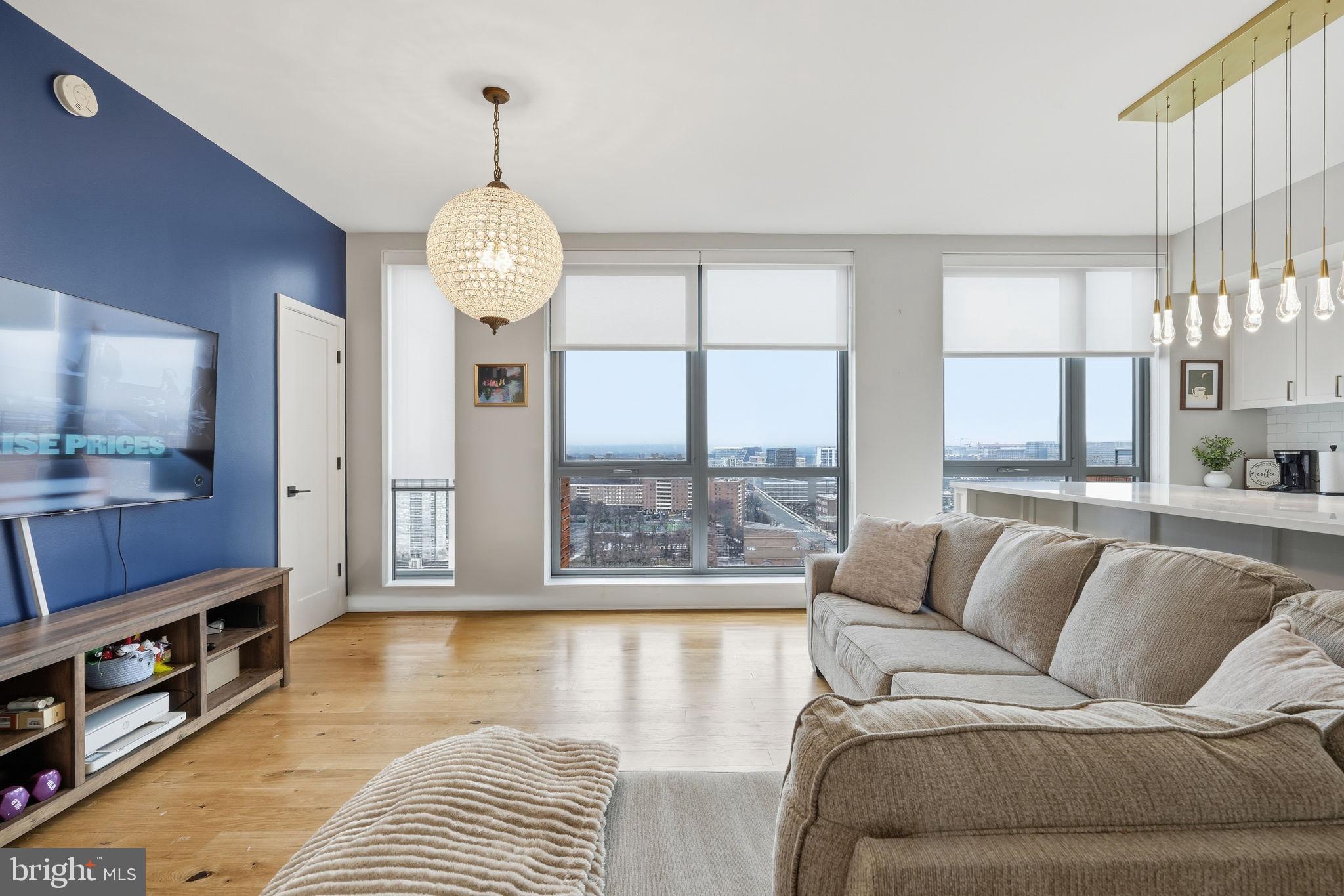 1211 VAN STREET SE 1313