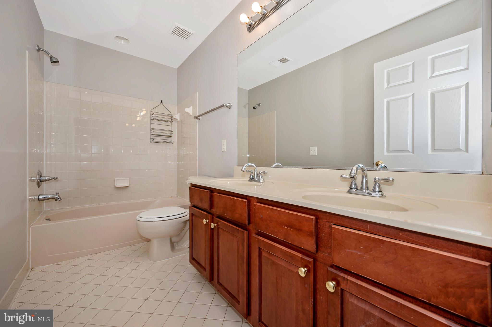 MONTJOY - Residential Lease