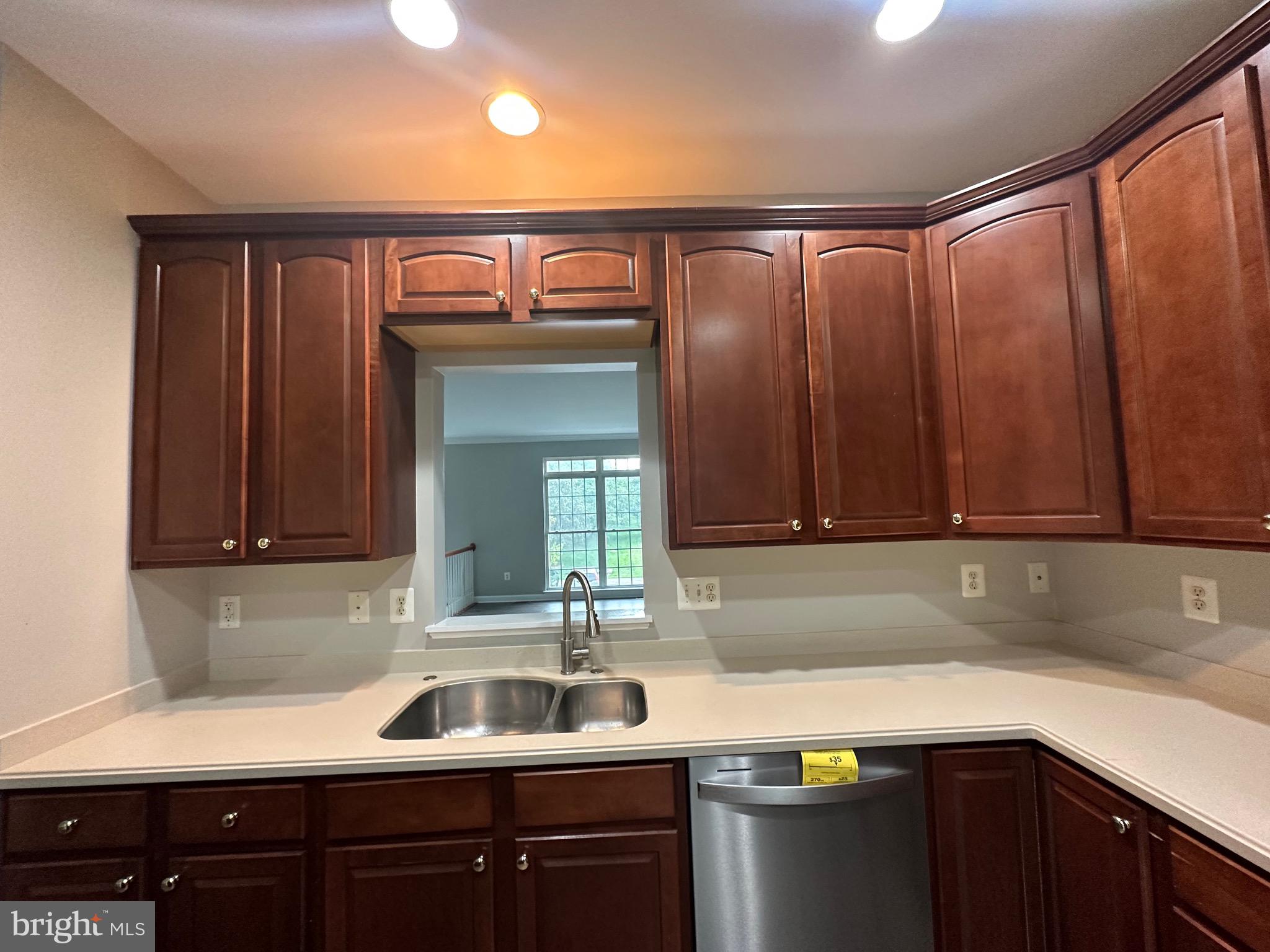 MONTJOY - Residential Lease