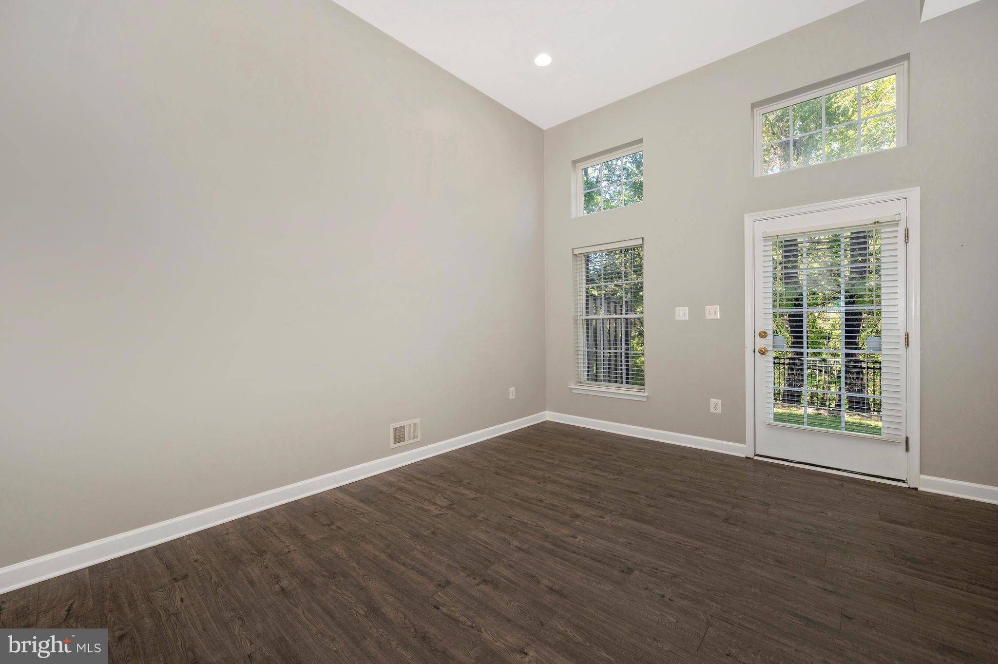 MONTJOY - Residential Lease