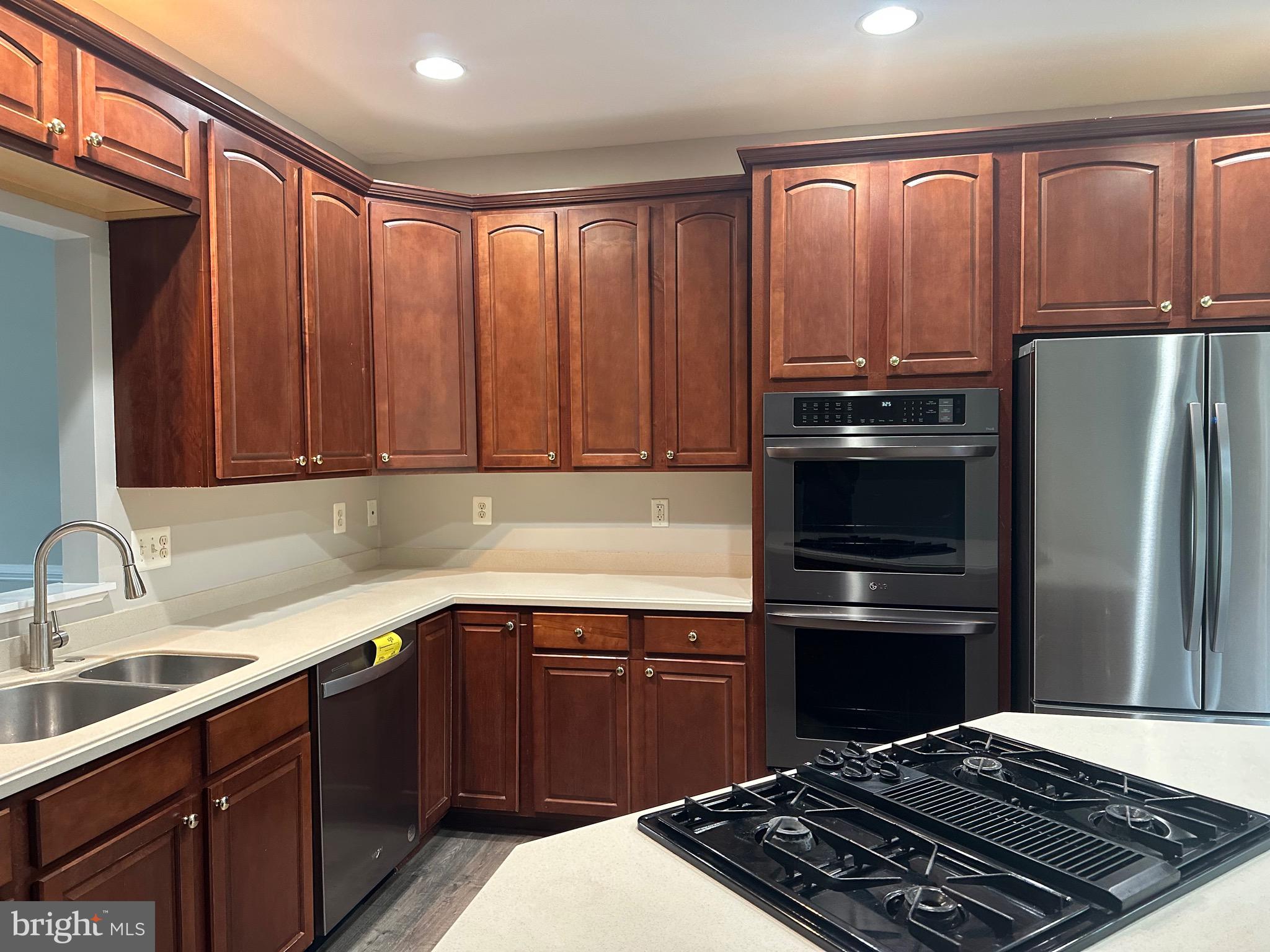 MONTJOY - Residential Lease