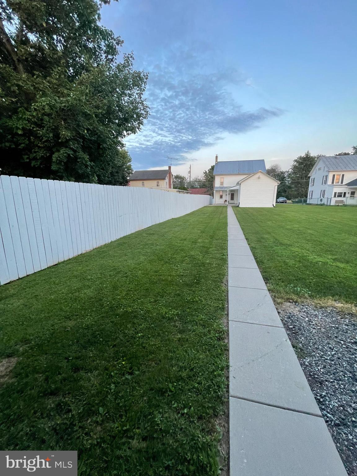 5148 W CANAL ROAD