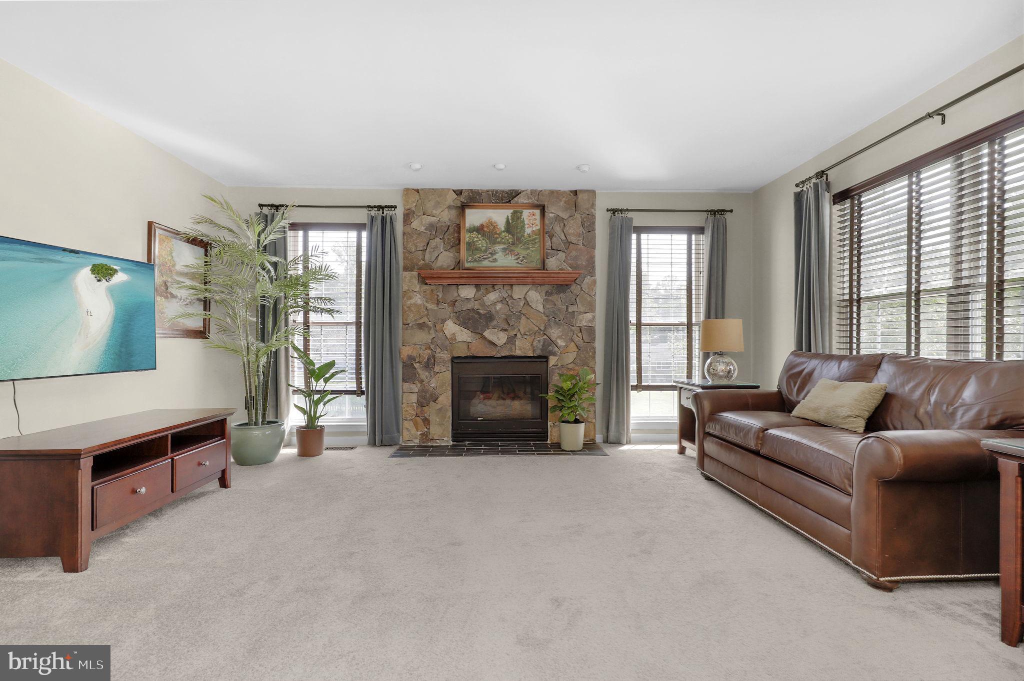 6201 DISCOVER COURT