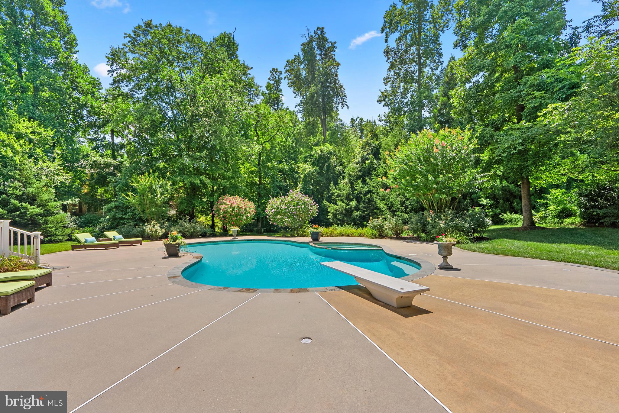 FOX RUN - Residential