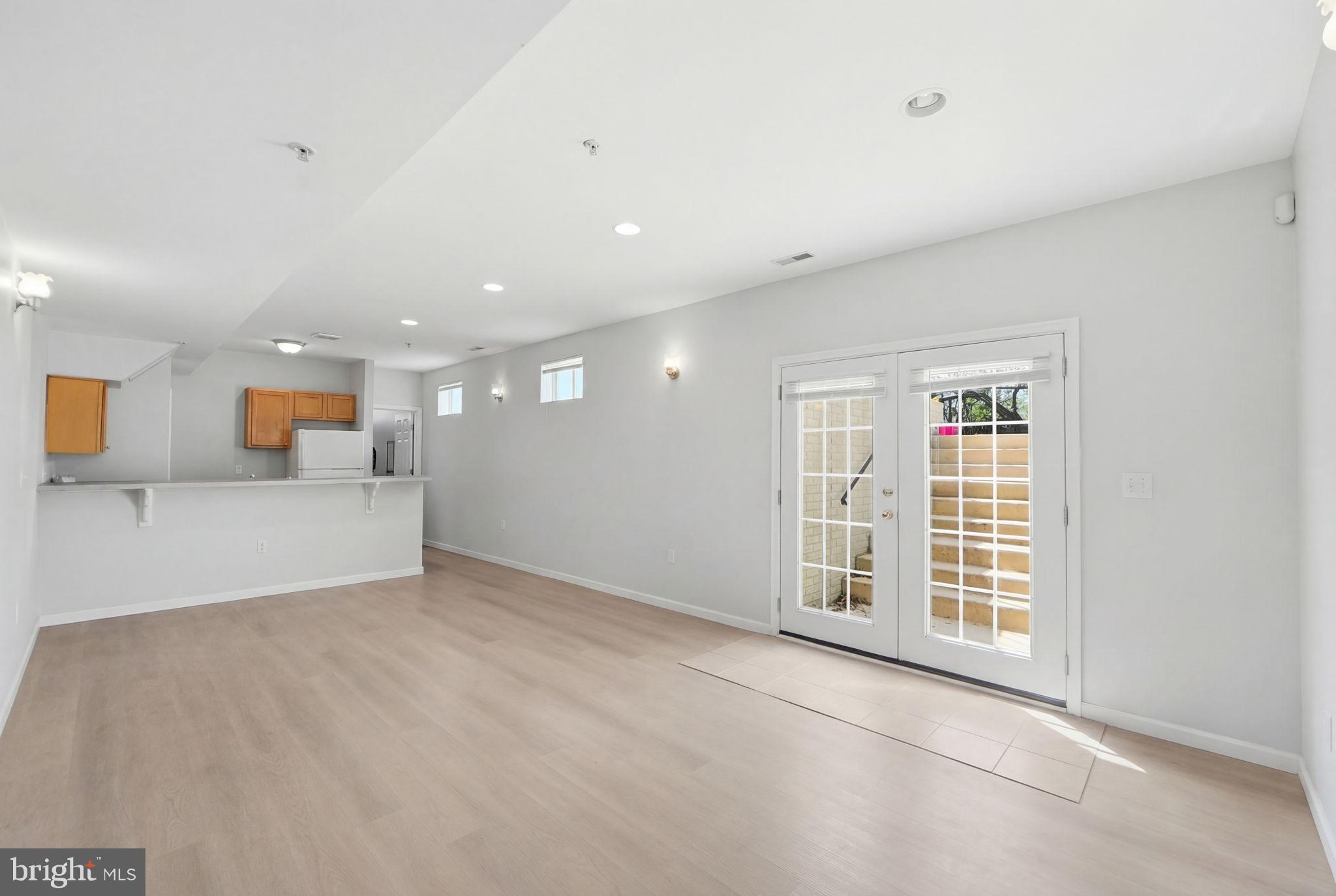 LAKELAND - Residential