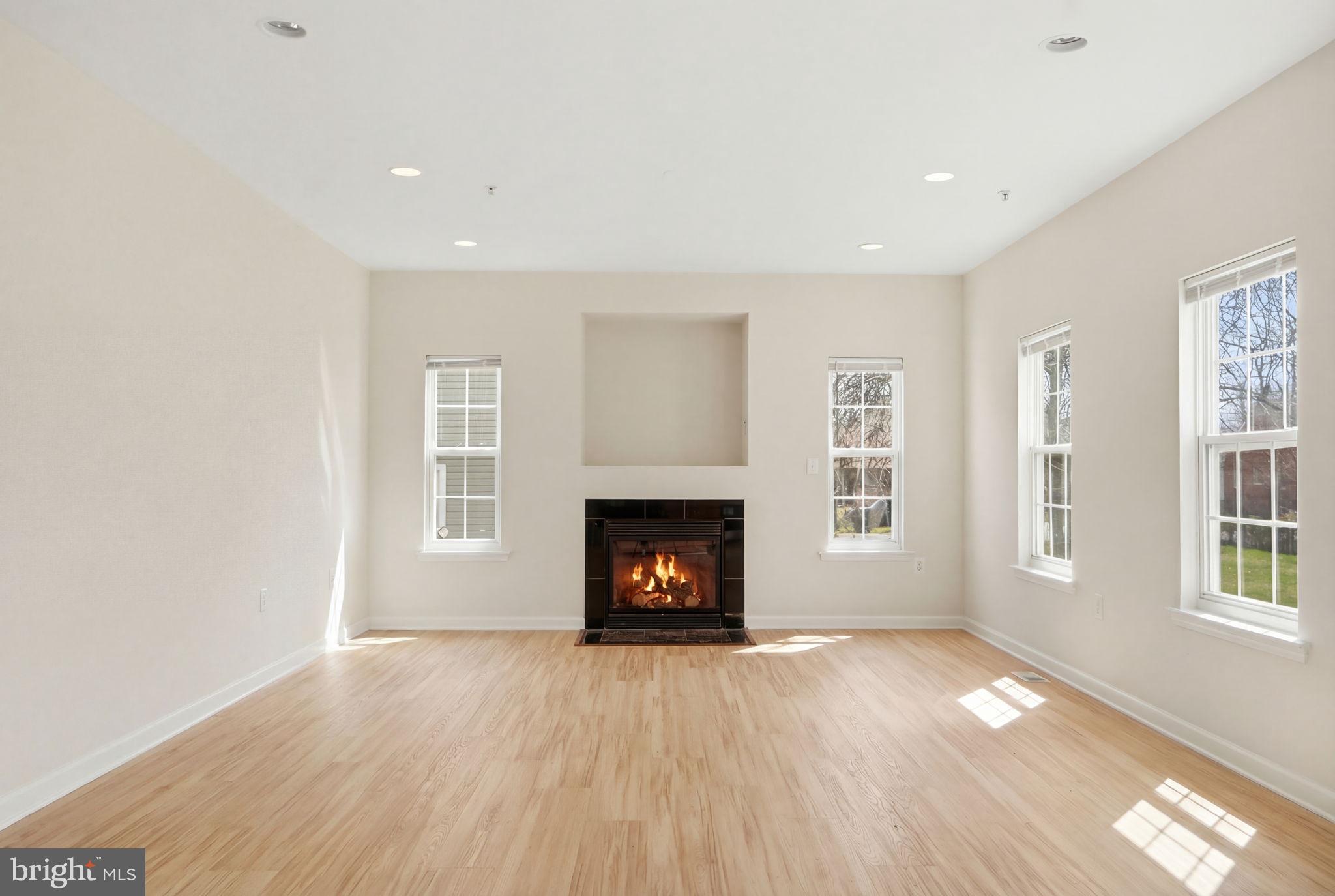 LAKELAND - Residential