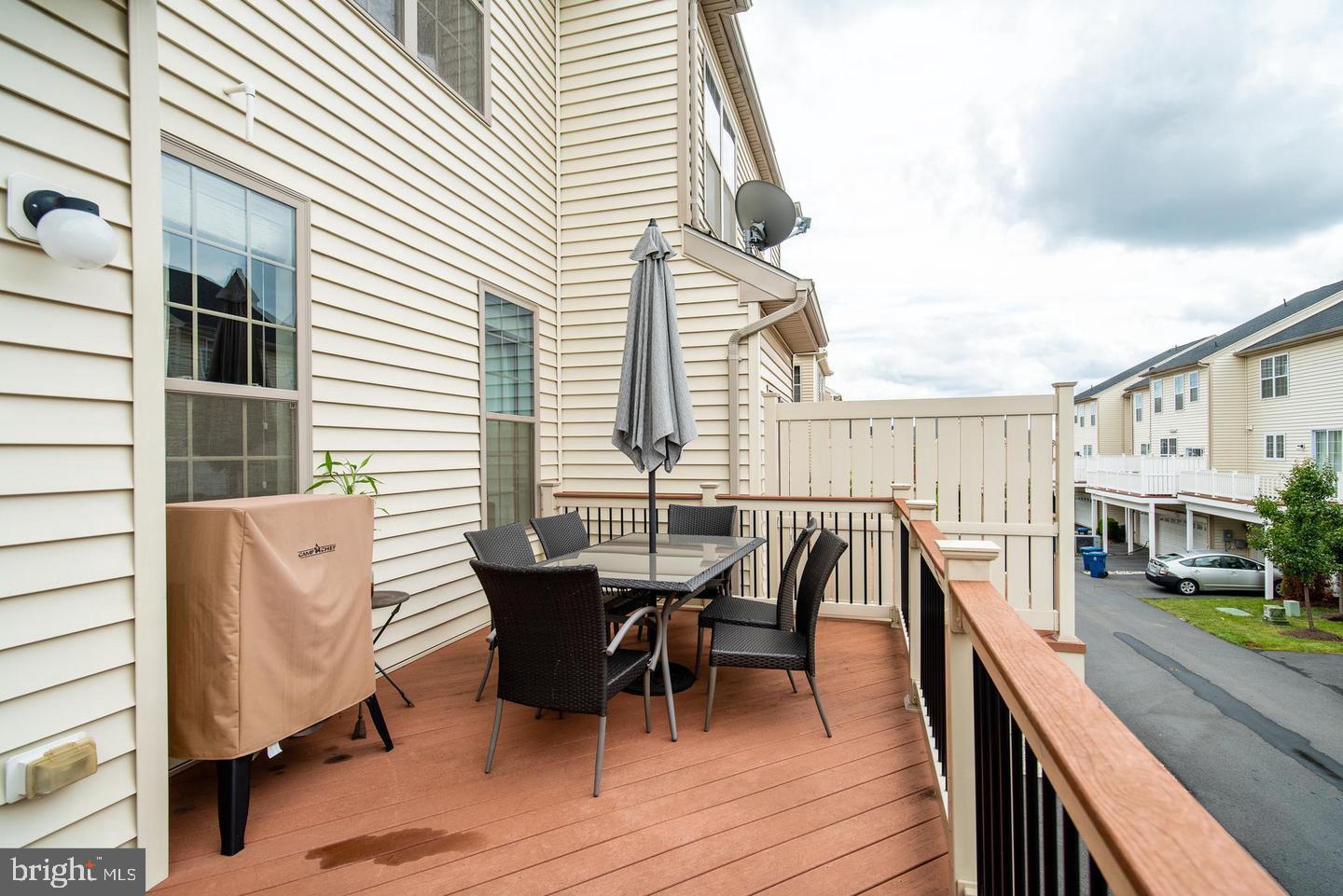 MOOREFIELD - Residential Lease