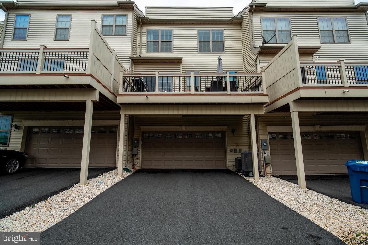 MOOREFIELD - Residential Lease