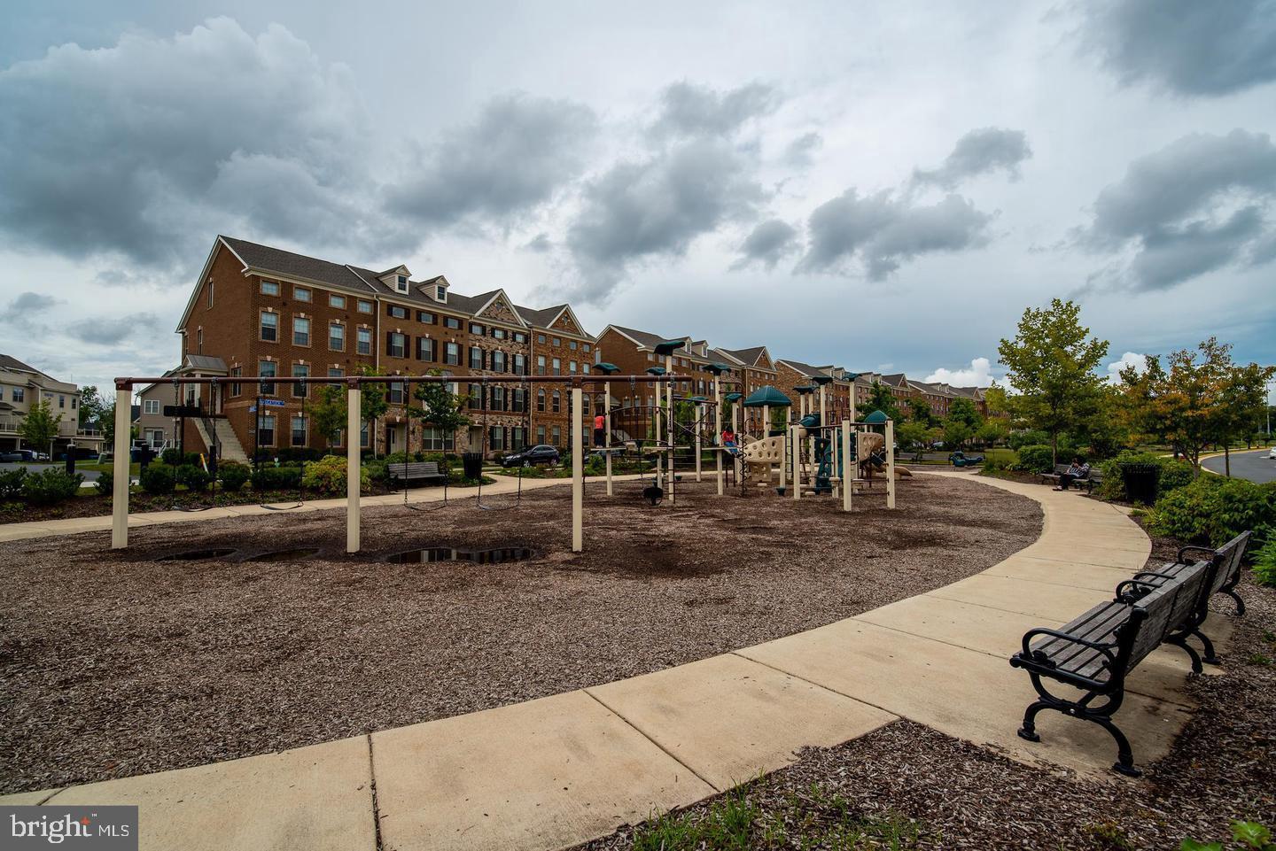 MOOREFIELD - Residential Lease