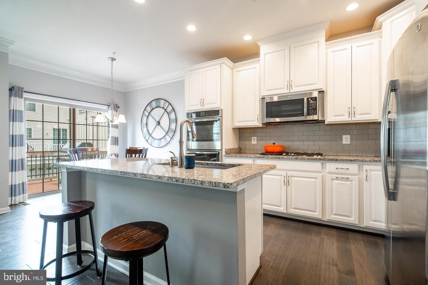 MOOREFIELD - Residential Lease