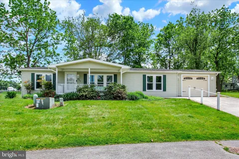 324 Crystal Creek, Abbottstown, PA MLS: PAAD2023946
