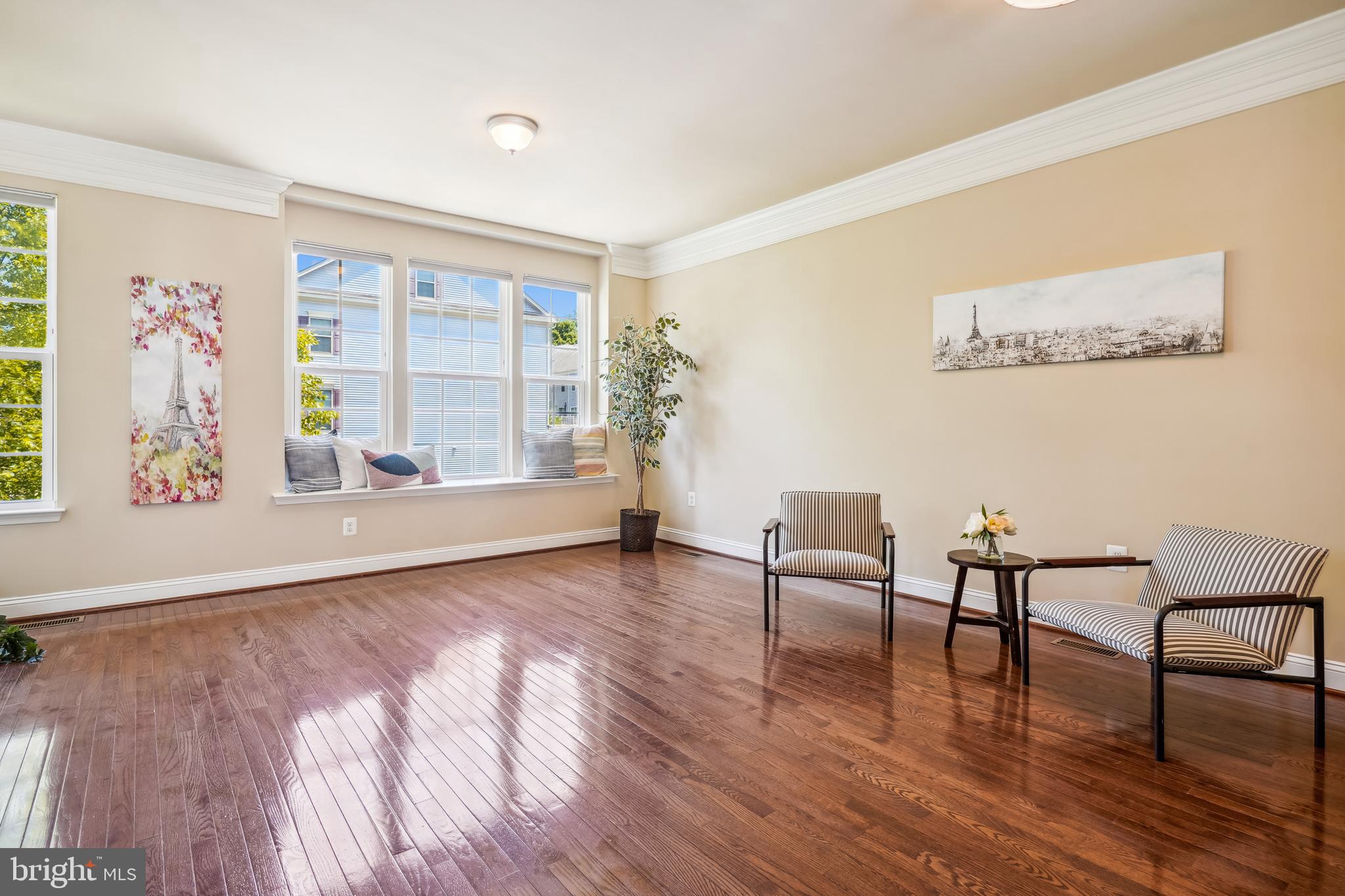 TRIANGLE HIGHLANDS CONDO - Residential