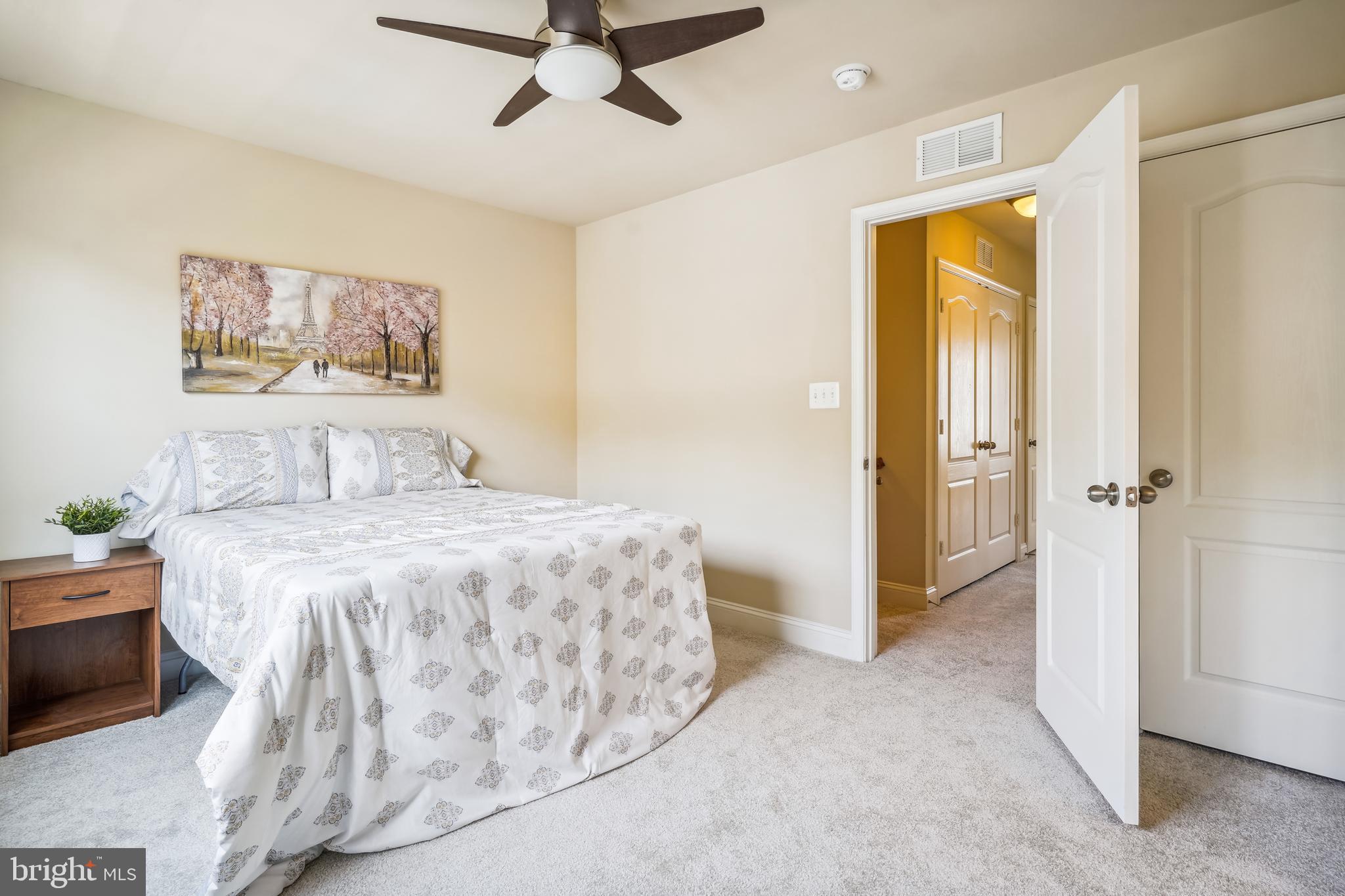 TRIANGLE HIGHLANDS CONDO - Residential