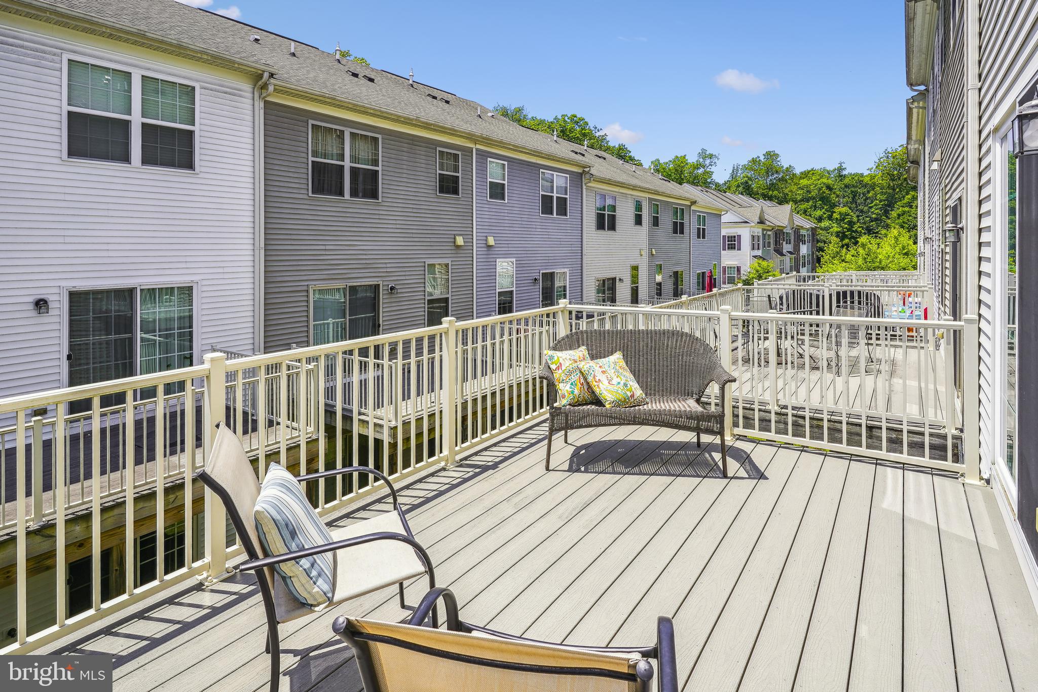 TRIANGLE HIGHLANDS CONDO - Residential