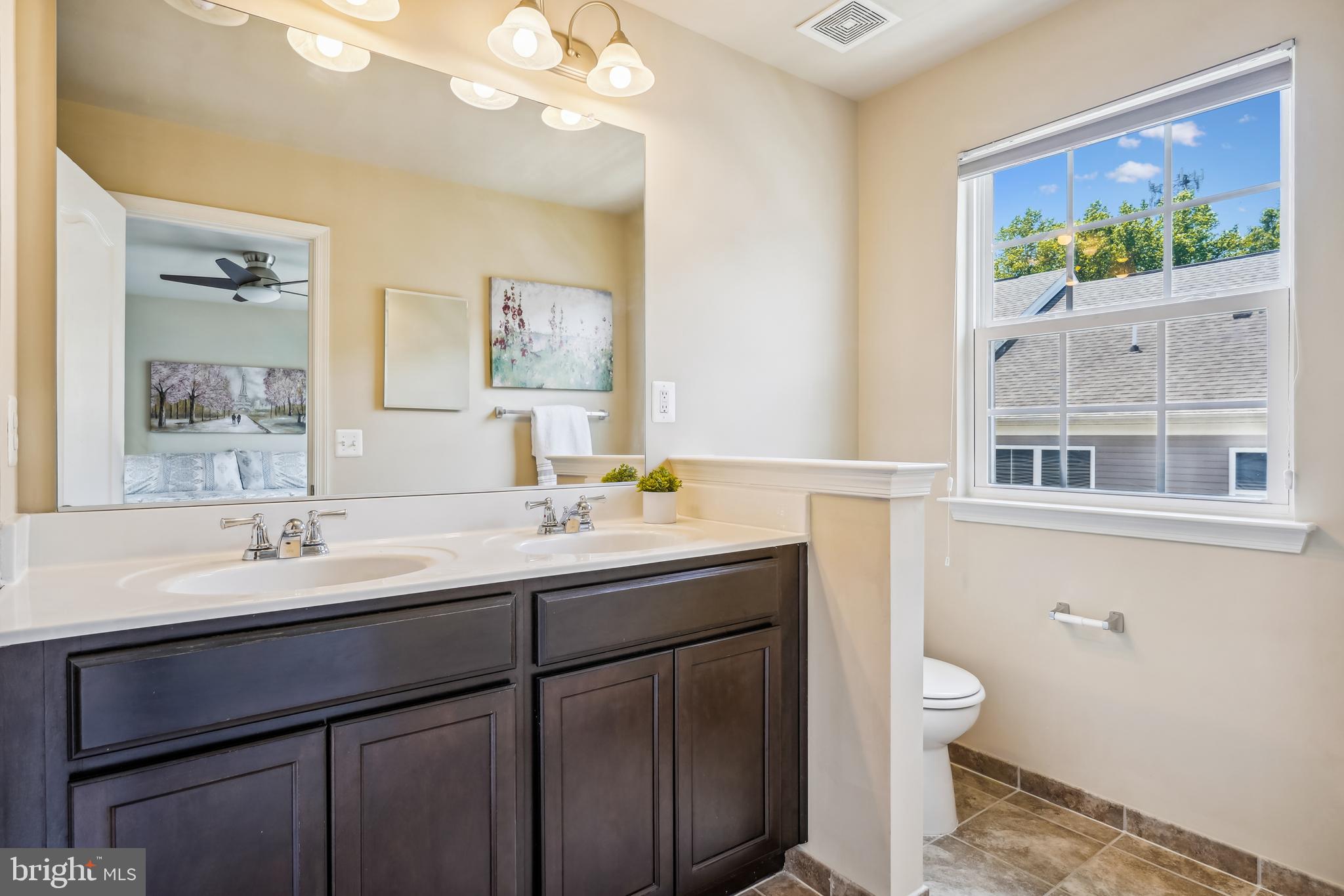 TRIANGLE HIGHLANDS CONDO - Residential