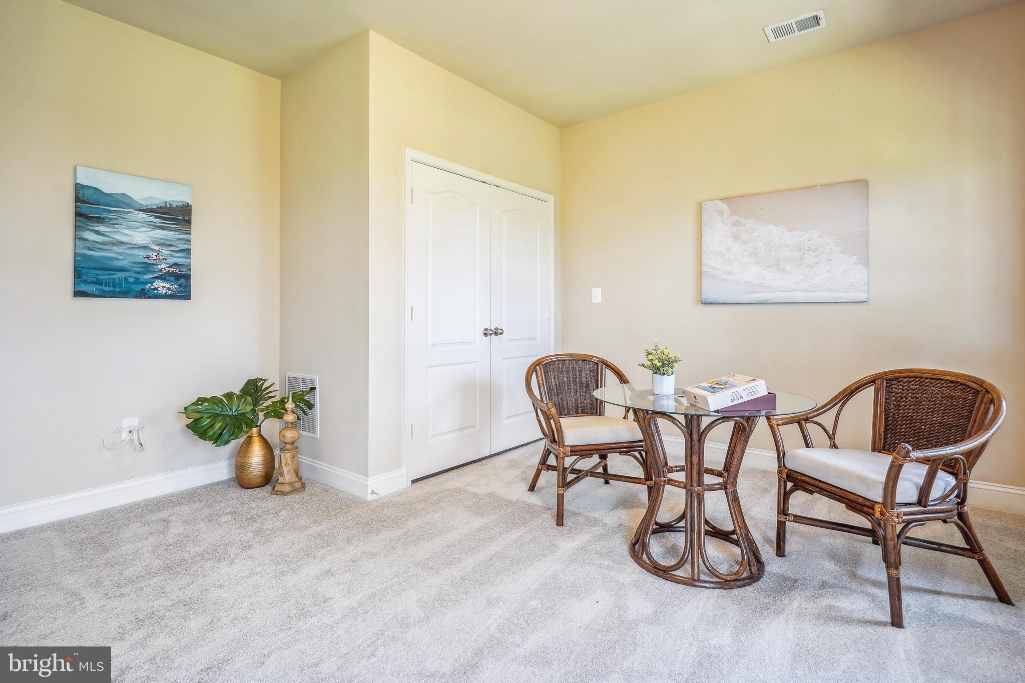 TRIANGLE HIGHLANDS CONDO - Residential