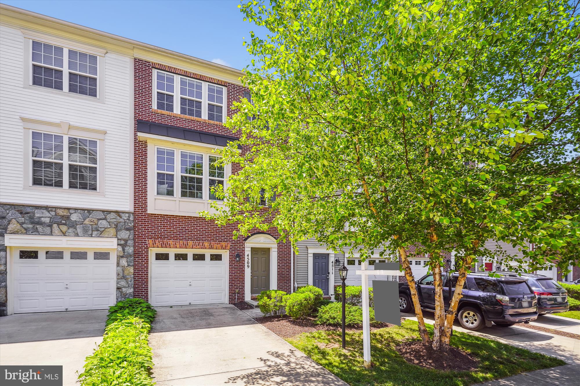 TRIANGLE HIGHLANDS CONDO - Residential