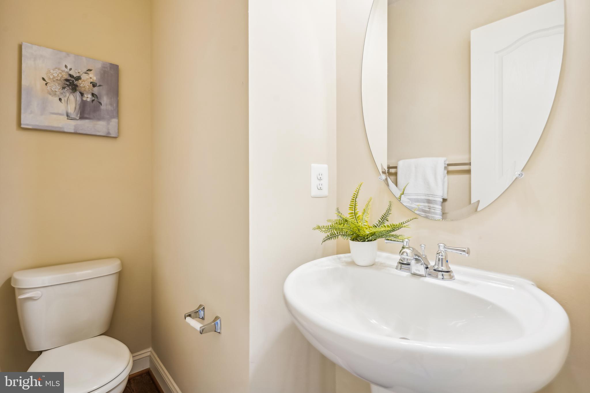 TRIANGLE HIGHLANDS CONDO - Residential