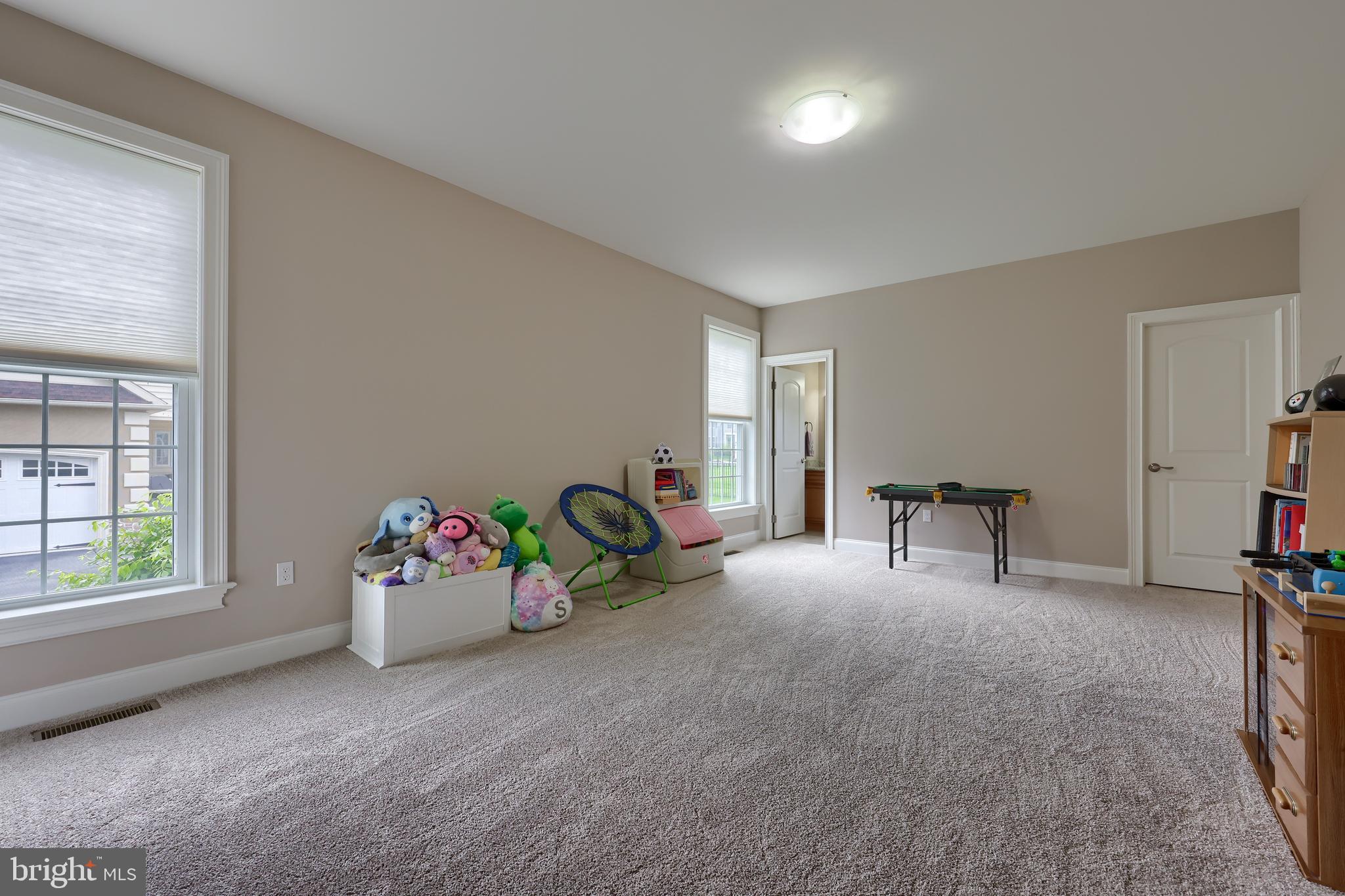 SUNSET RIDGE - Residential