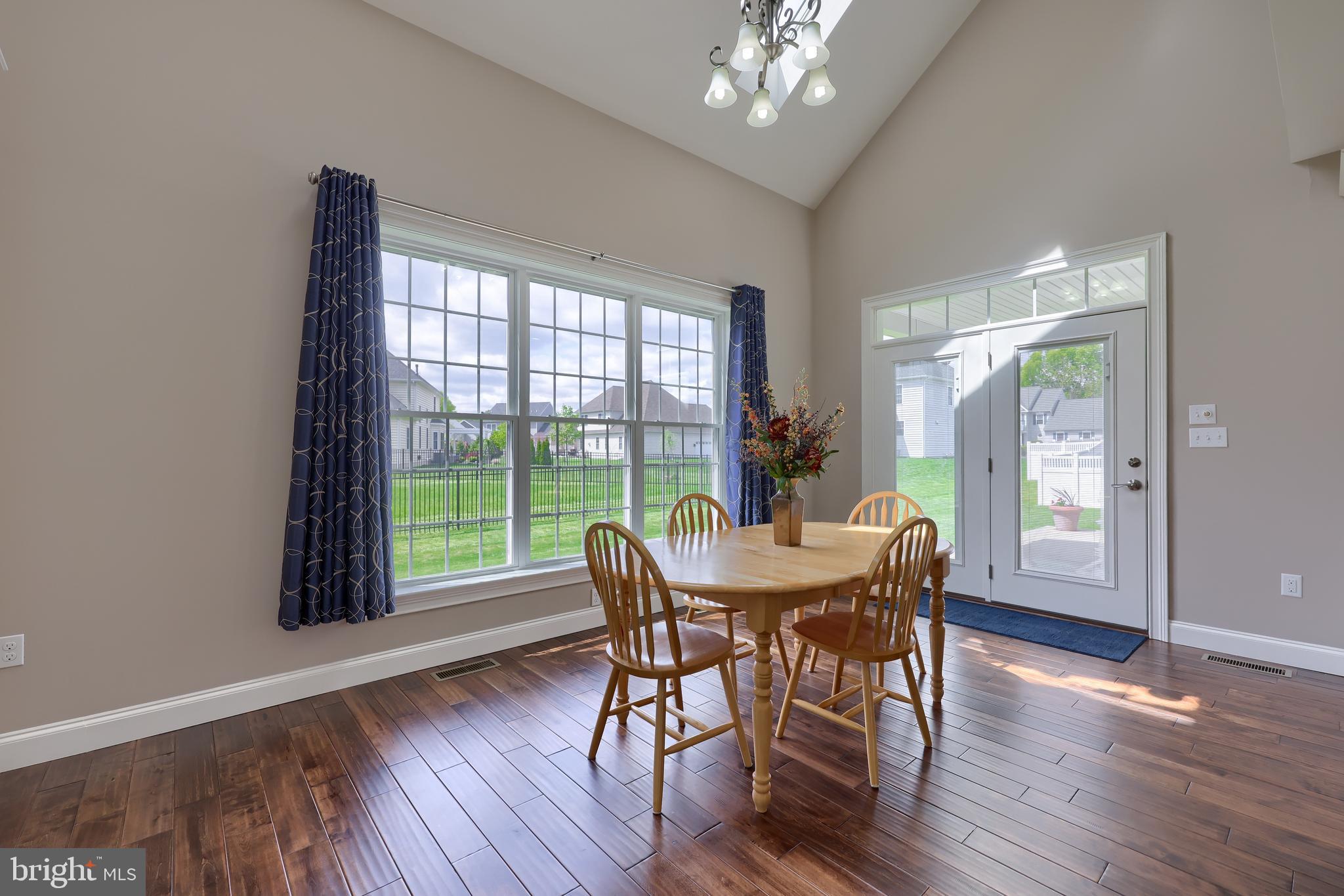 SUNSET RIDGE - Residential