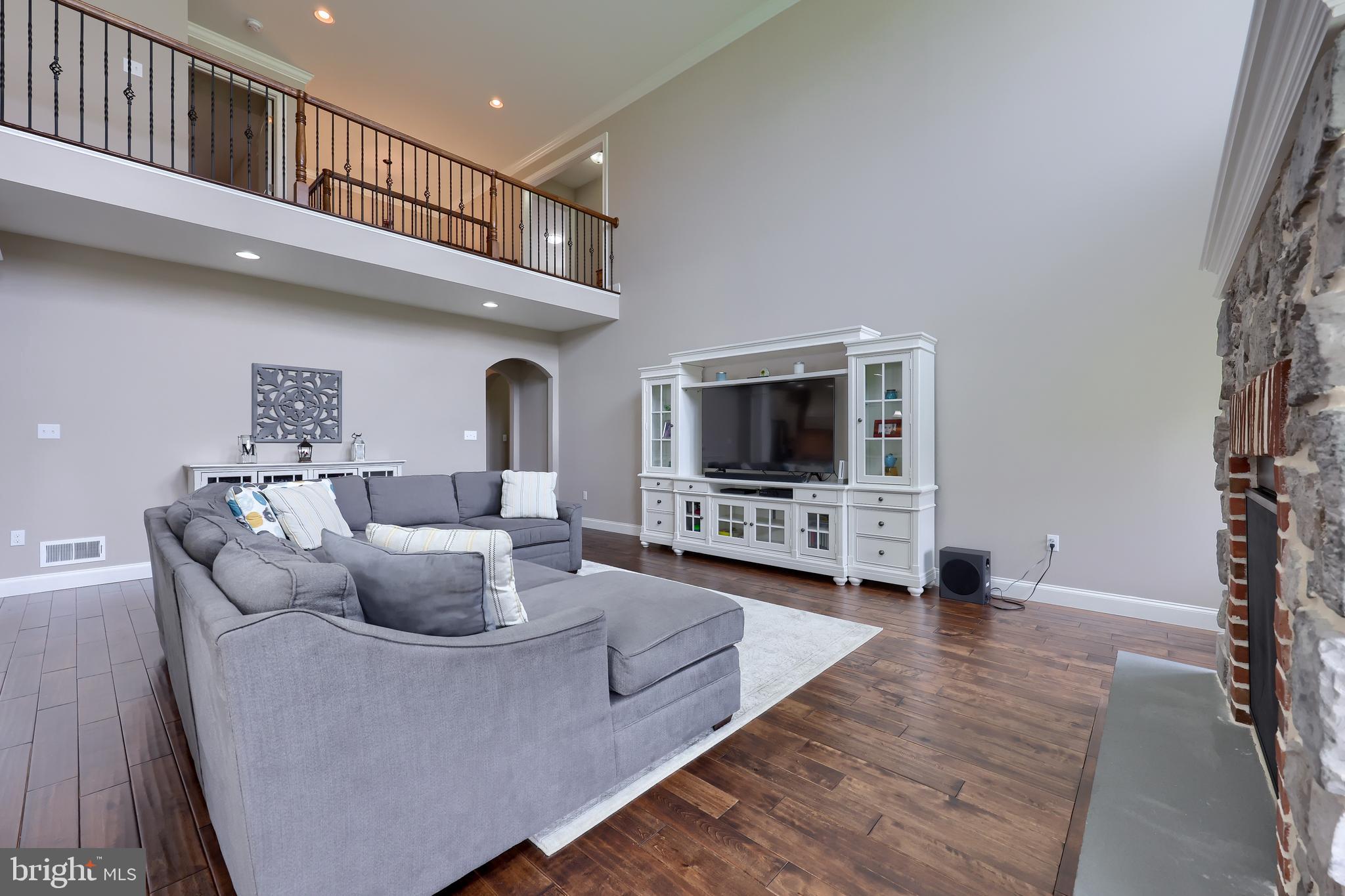 SUNSET RIDGE - Residential