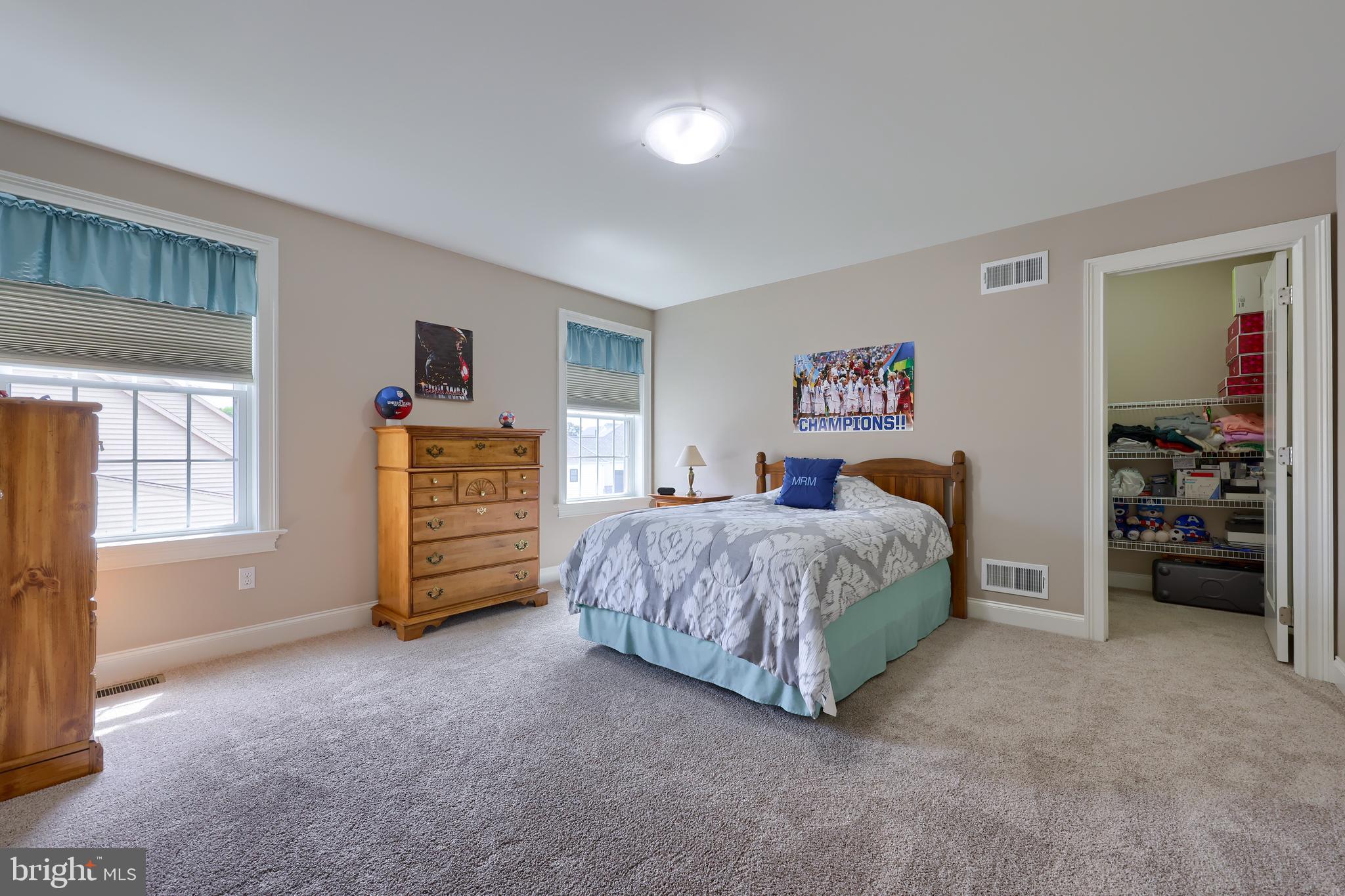 SUNSET RIDGE - Residential