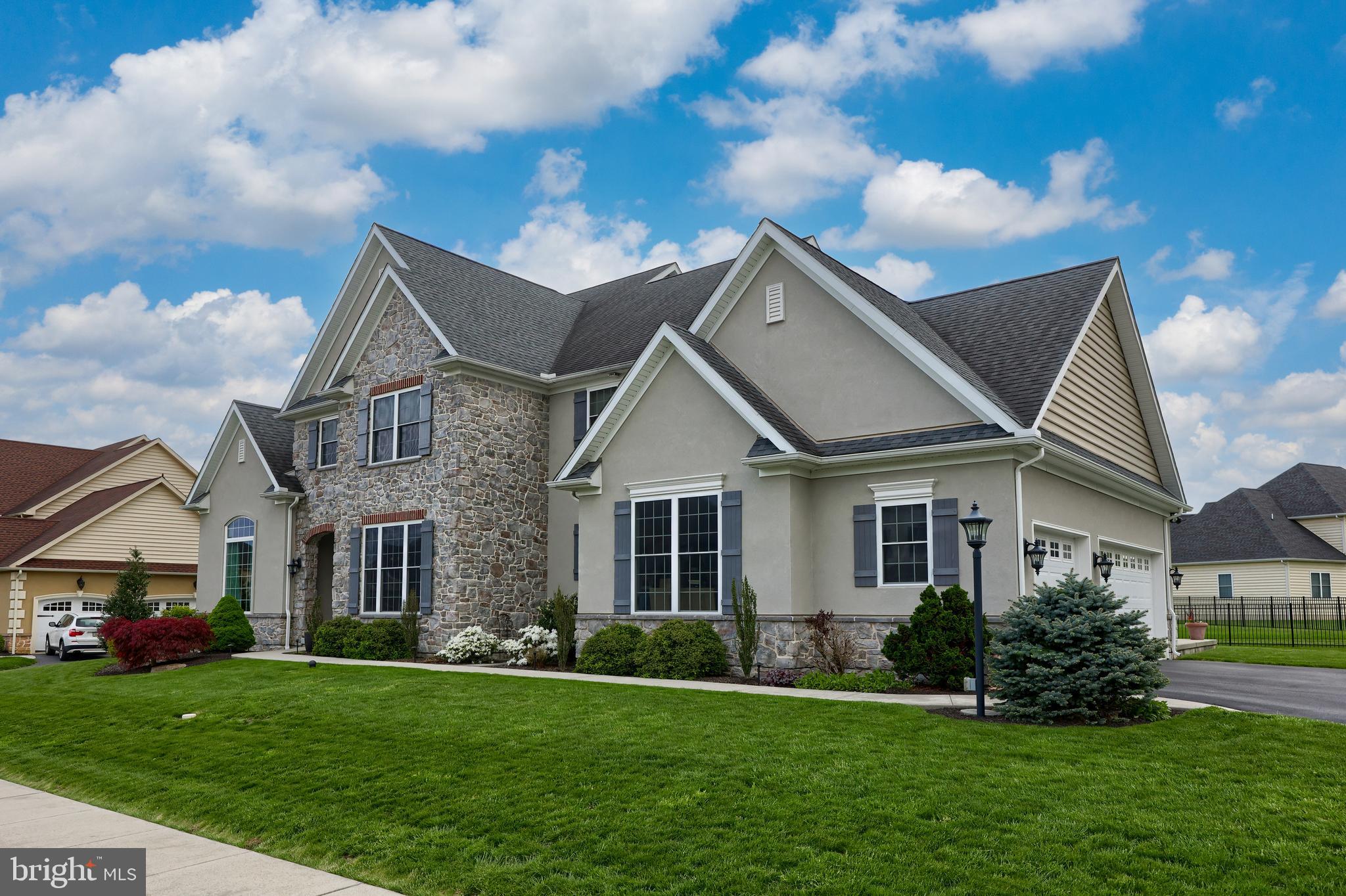 SUNSET RIDGE - Residential