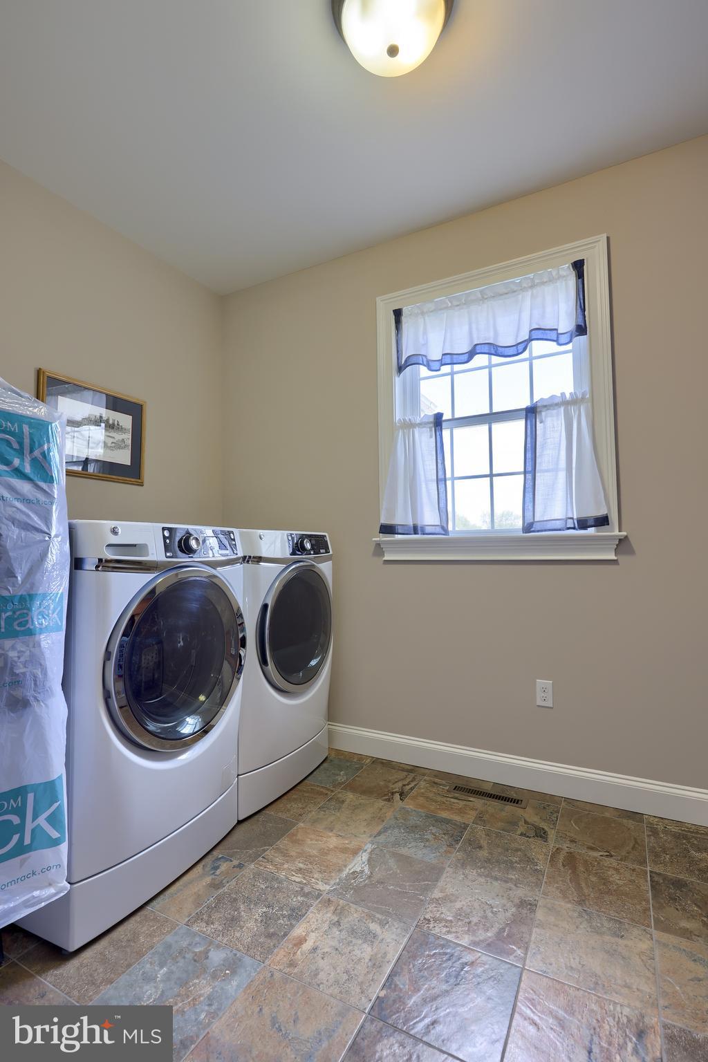 SUNSET RIDGE - Residential