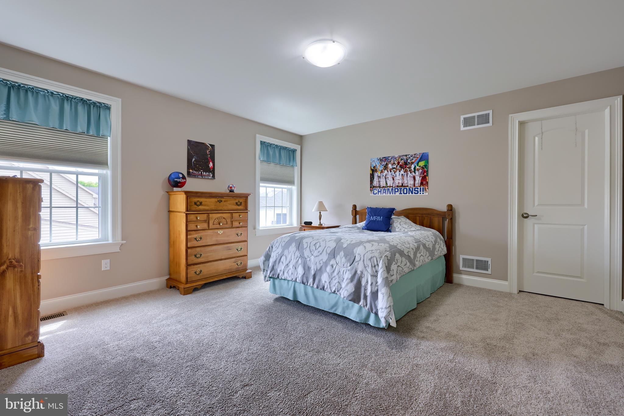 SUNSET RIDGE - Residential