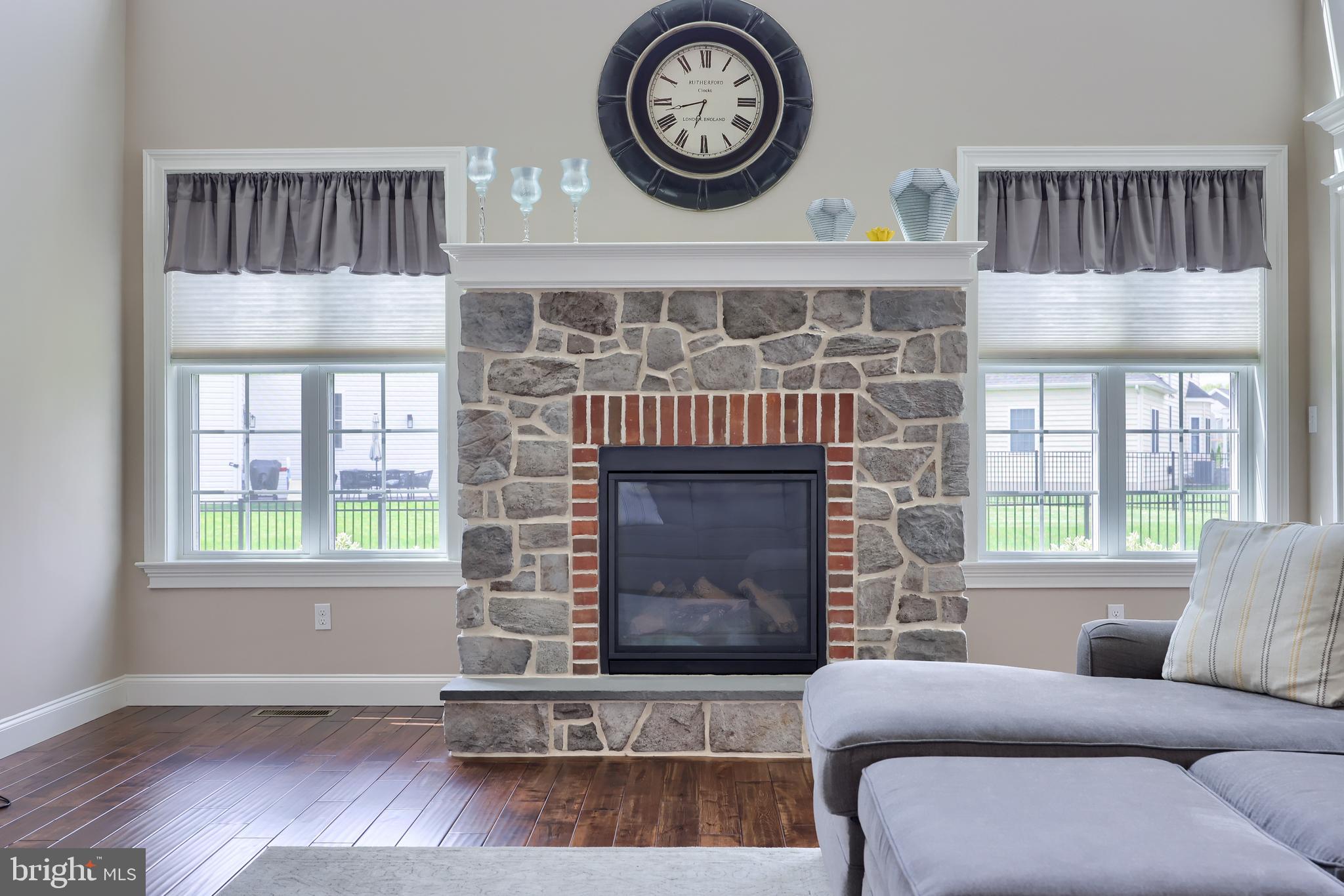 SUNSET RIDGE - Residential