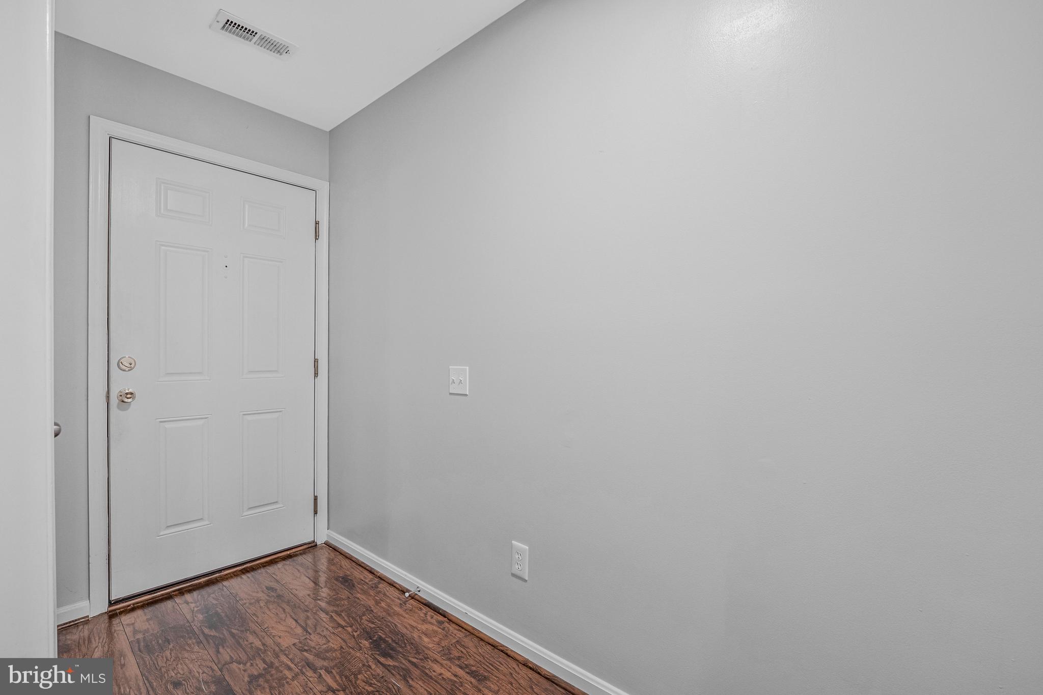 1127 HUNTMASTER TERRACE NE 202