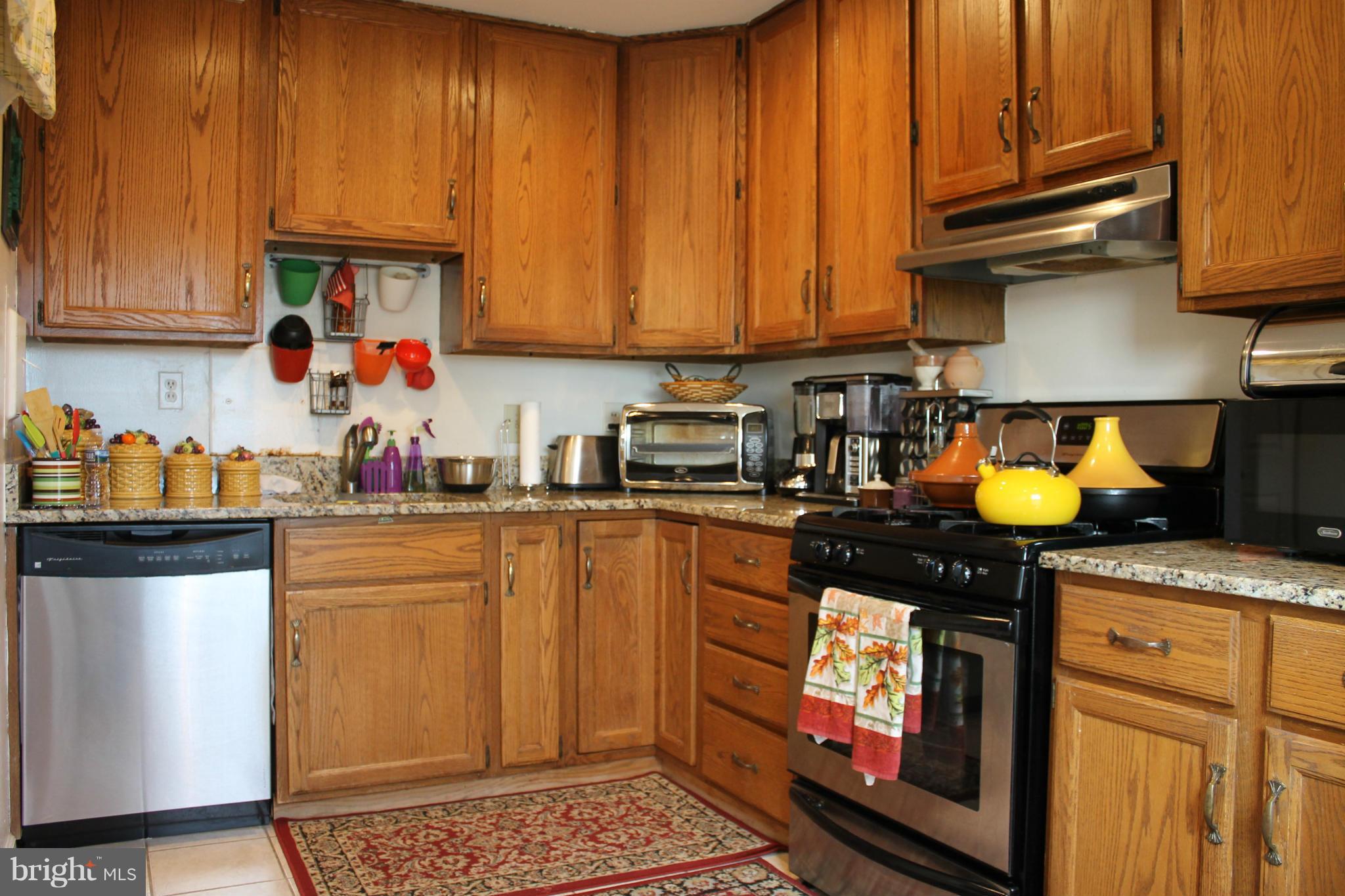 CANTERBURY SQUARE - Residential