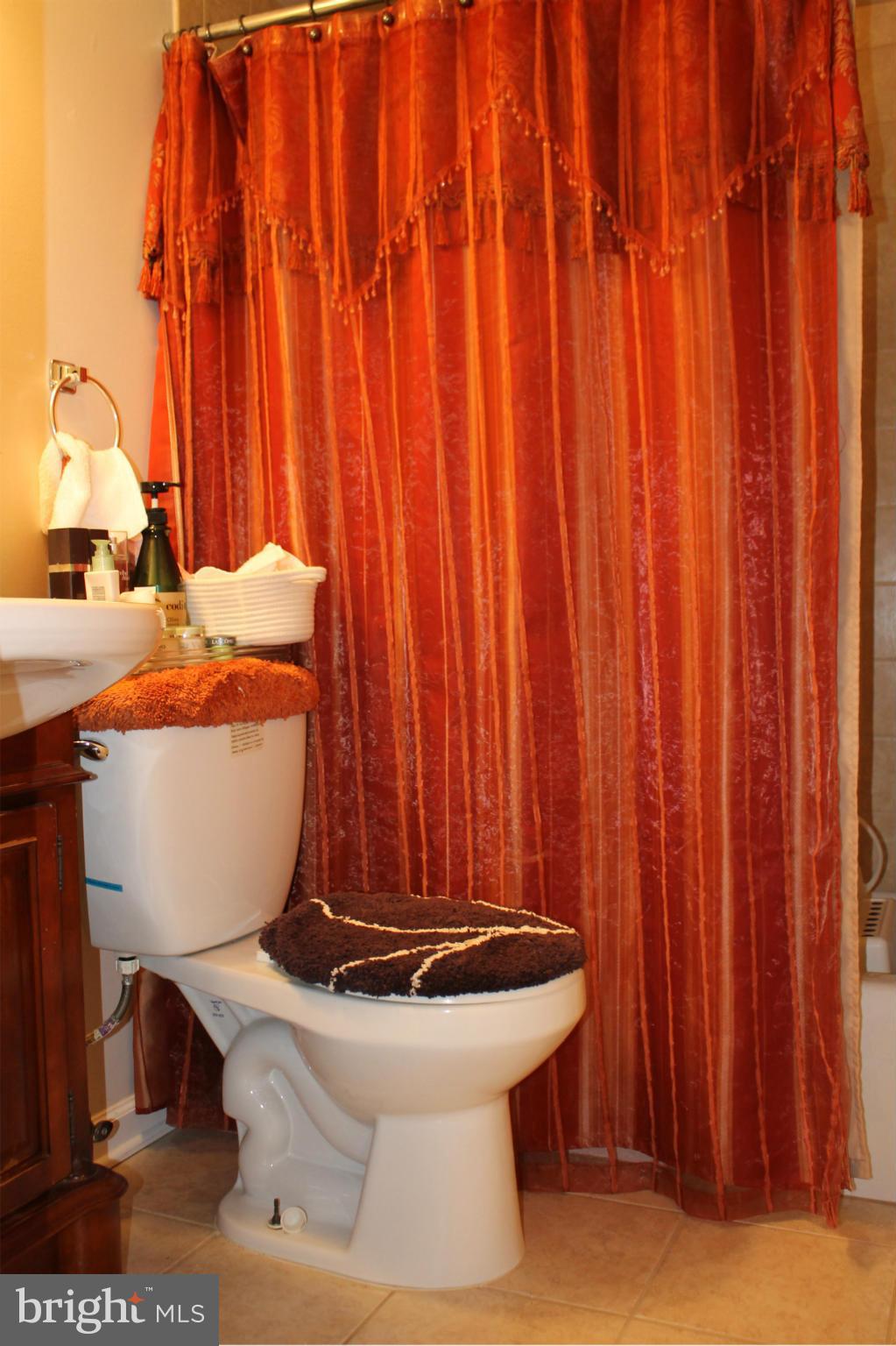 CANTERBURY SQUARE - Residential