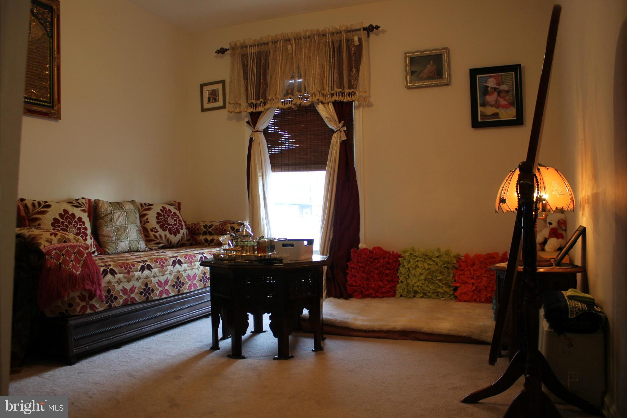 CANTERBURY SQUARE - Residential