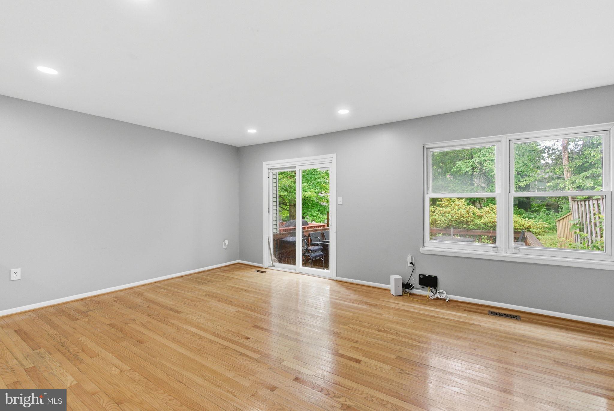 11807 SUMMER OAK DRIVE