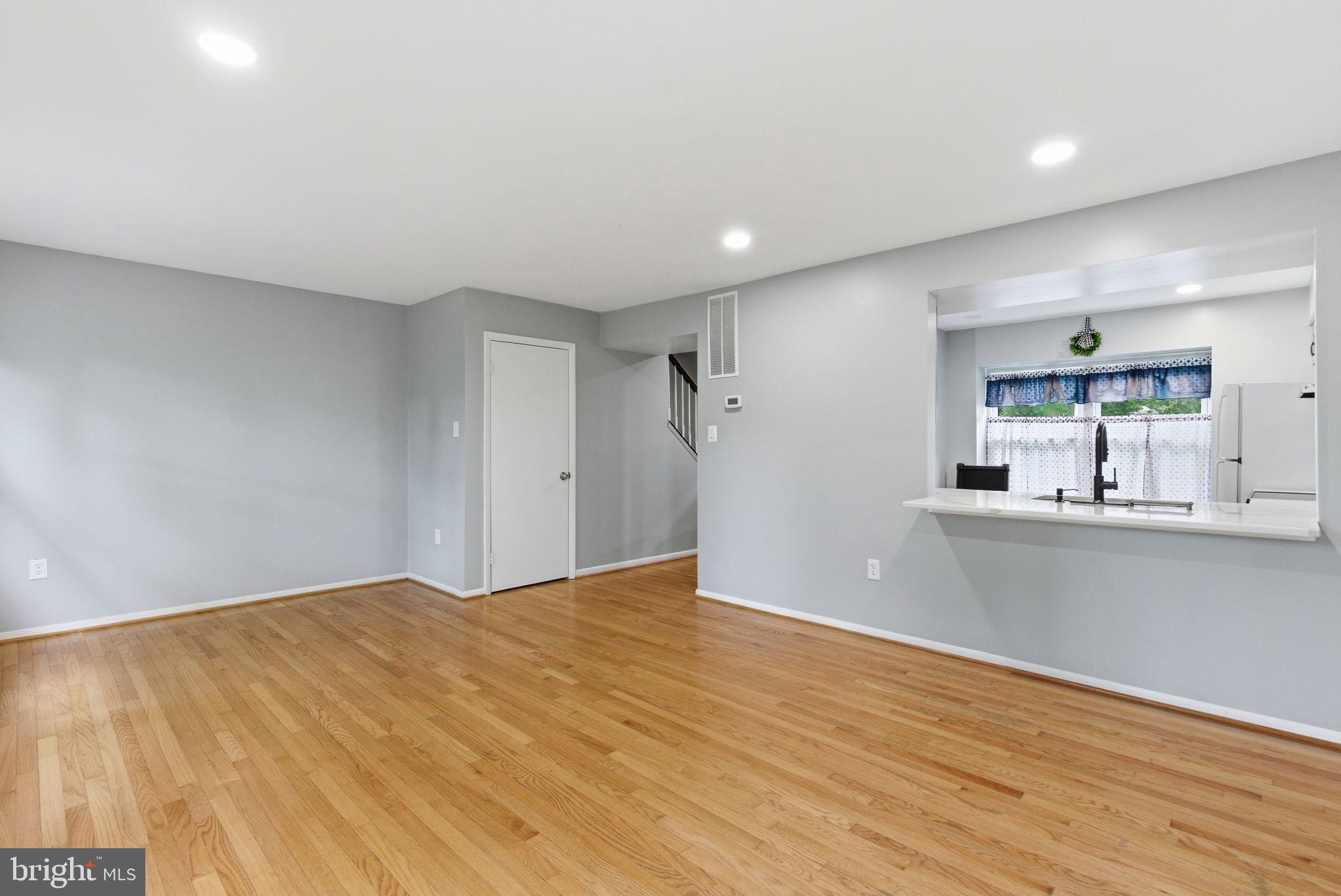 11807 SUMMER OAK DRIVE