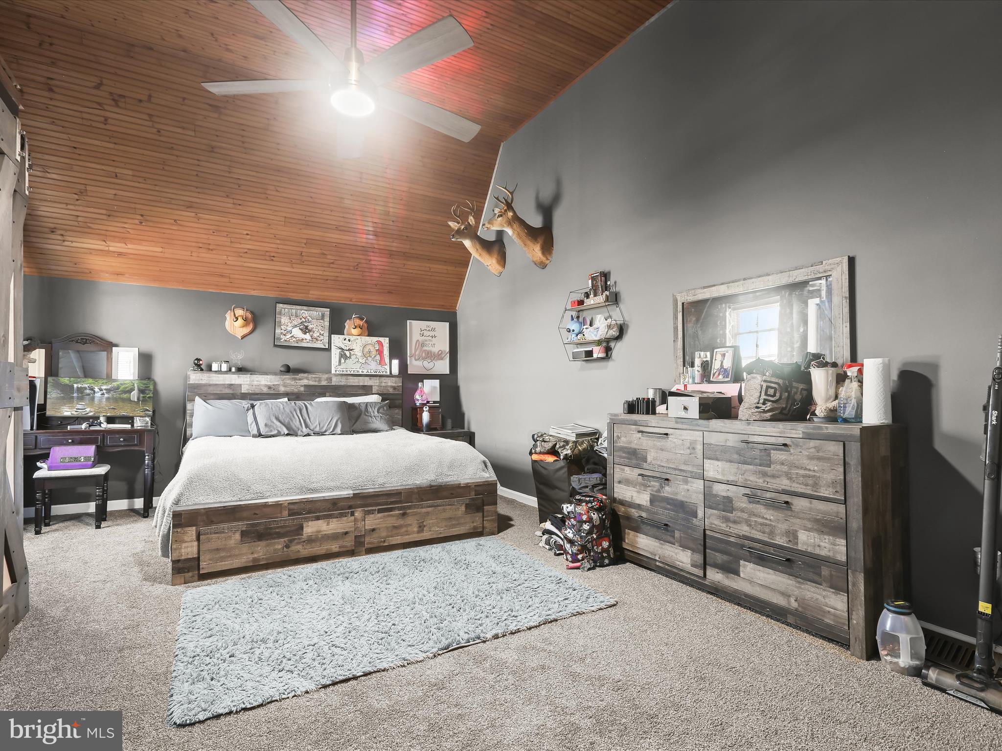 HILLENDALE PARK - Residential